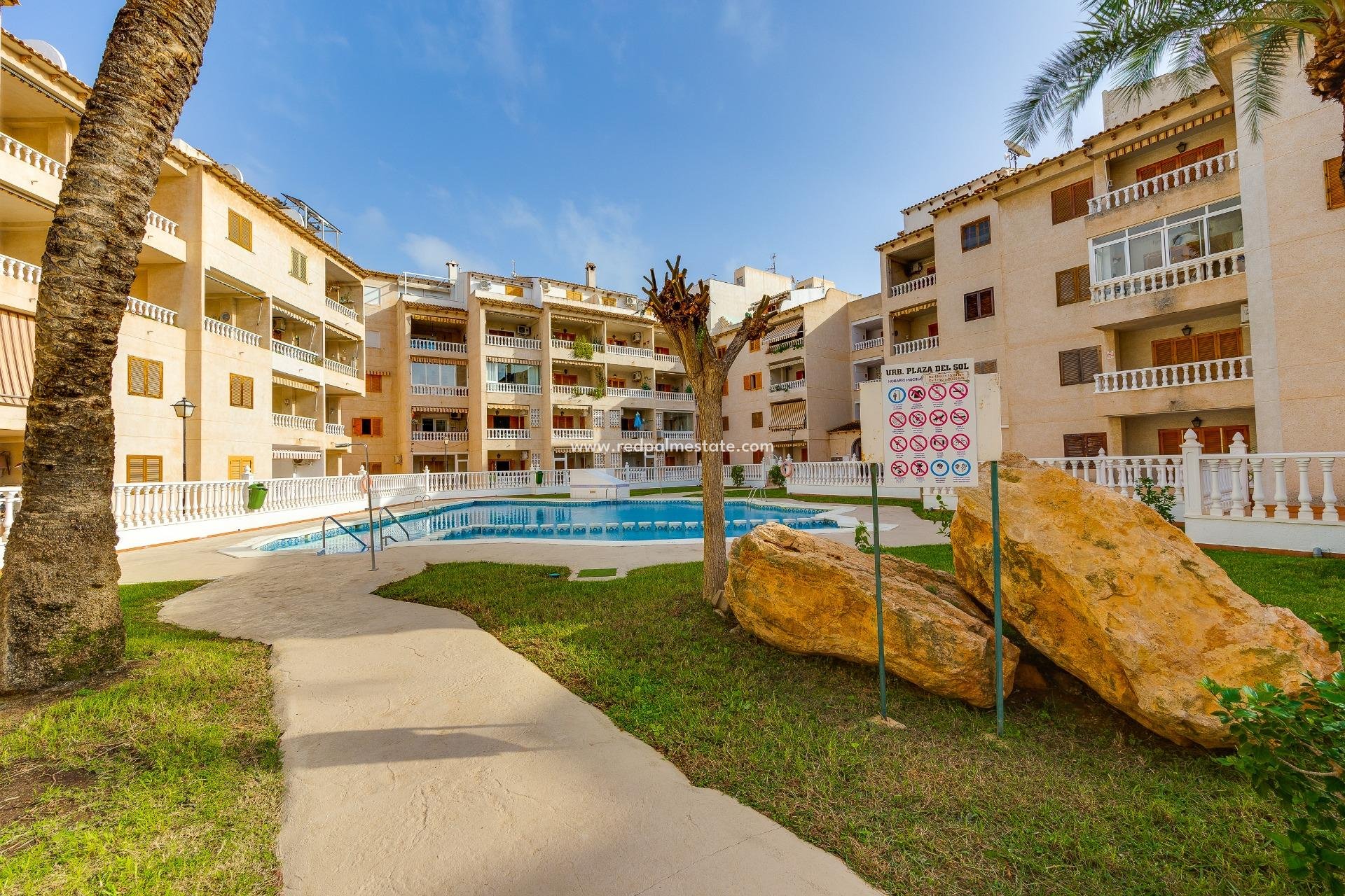 Herverkoop - Appartement -
Torrevieja - Playa de los Locos