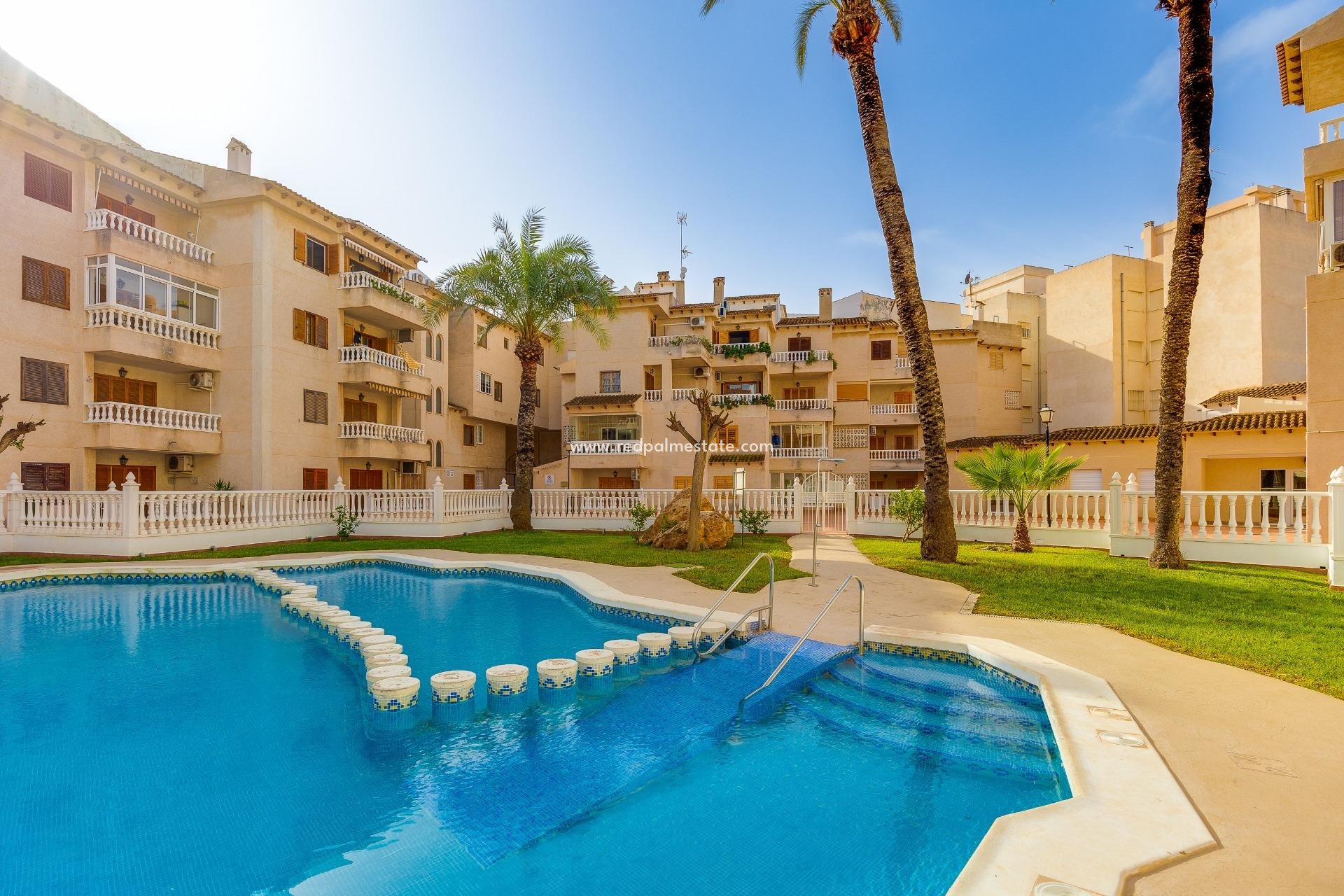 Herverkoop - Appartement -
Torrevieja - Playa de los Locos