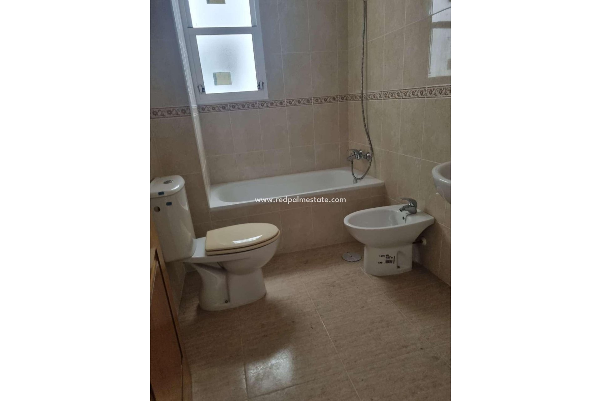 Herverkoop - Appartement -
Torrevieja - Playa de los locos