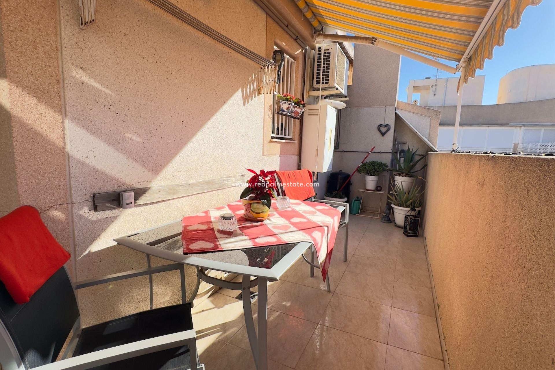 Herverkoop - Appartement -
Torrevieja - Playa de los locos