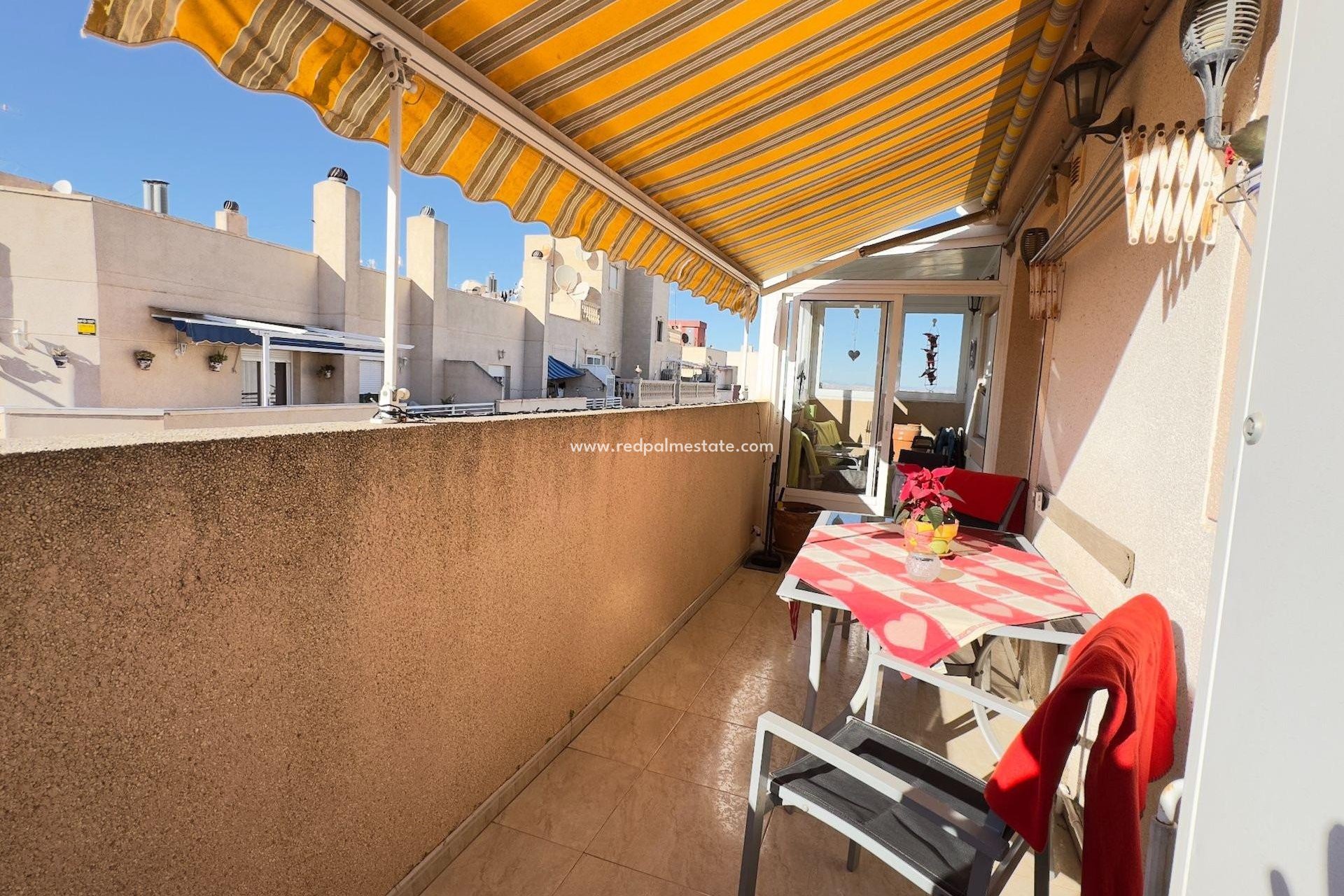 Herverkoop - Appartement -
Torrevieja - Playa de los locos