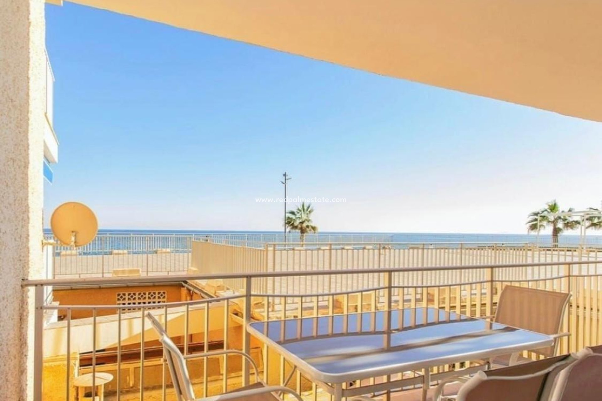 Herverkoop - Appartement -
Torrevieja - Playa de los Locos