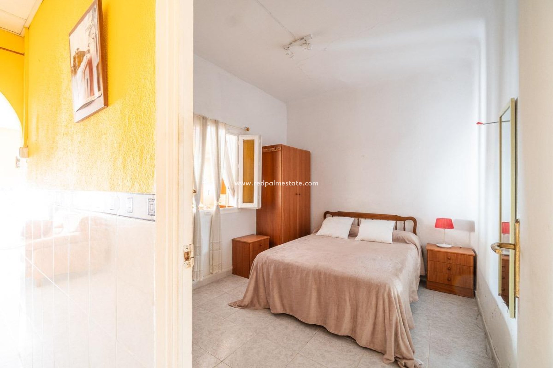 Herverkoop - Appartement -
Torrevieja - Playa de los Naufragos