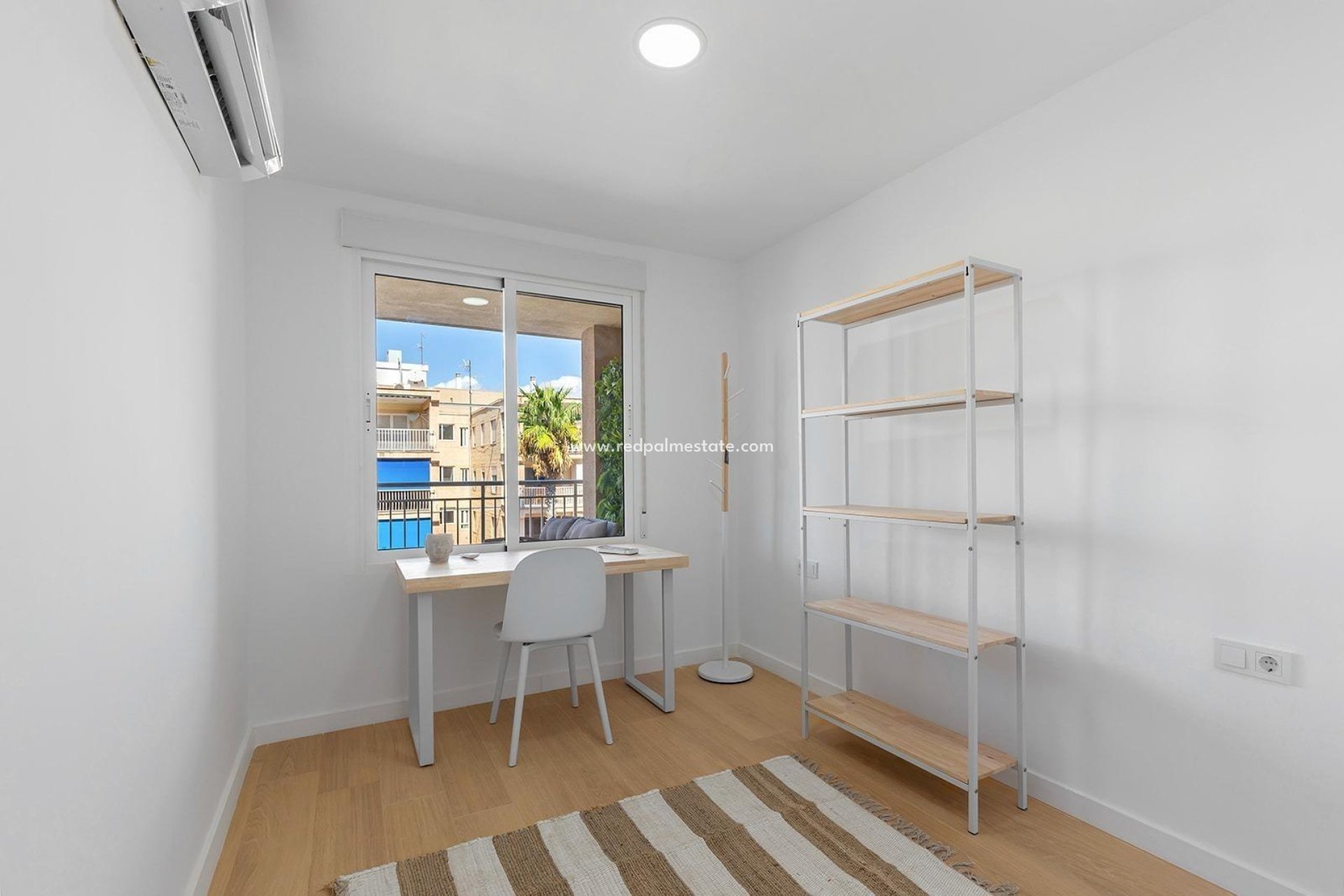 Herverkoop - Appartement -
Torrevieja - Playa de los Naufragos