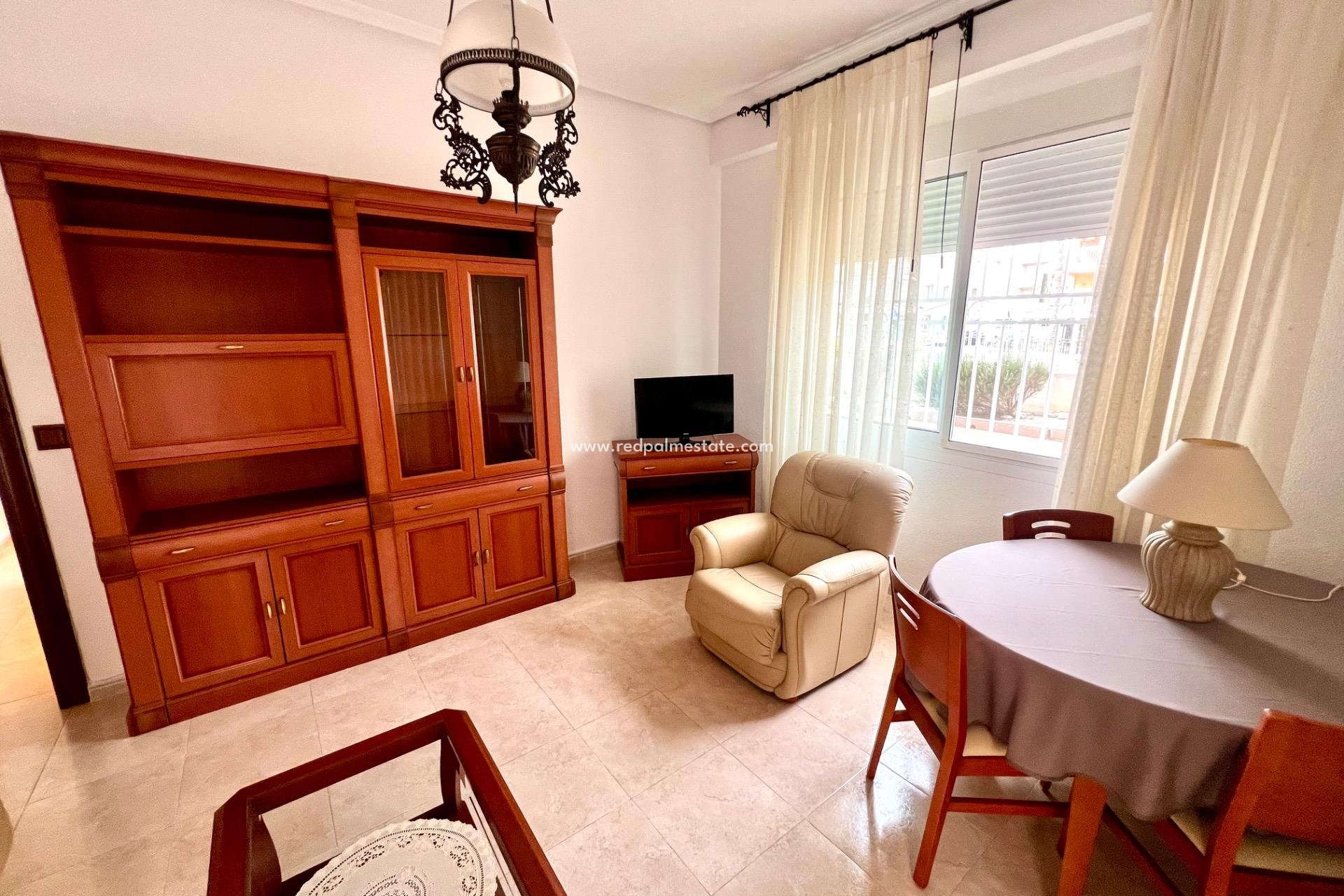 Herverkoop - Appartement -
Torrevieja - Playa de los Naufragos