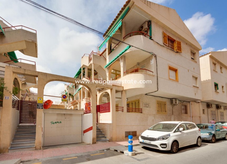 Herverkoop - Appartement -
Torrevieja - Playa del Acequión