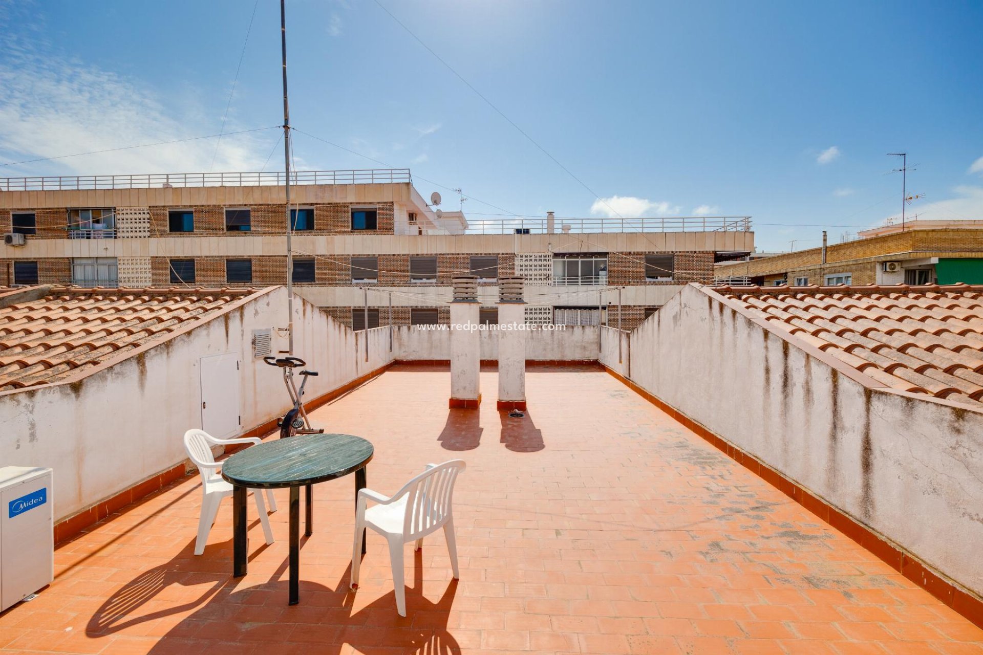 Herverkoop - Appartement -
Torrevieja - Playa del Acequión