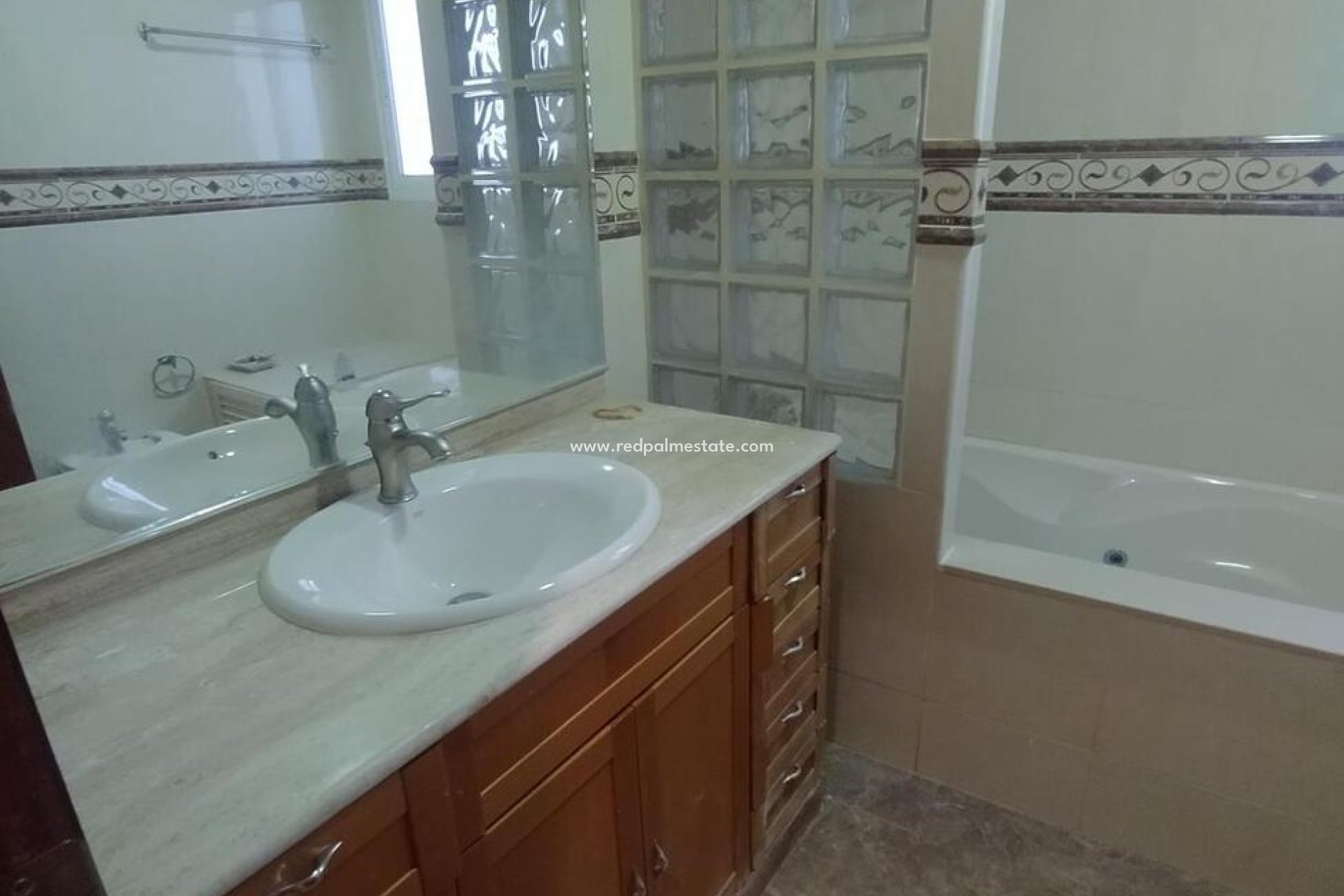 Herverkoop - Appartement -
Torrevieja - PLAYA DEL CURA - CENTRO