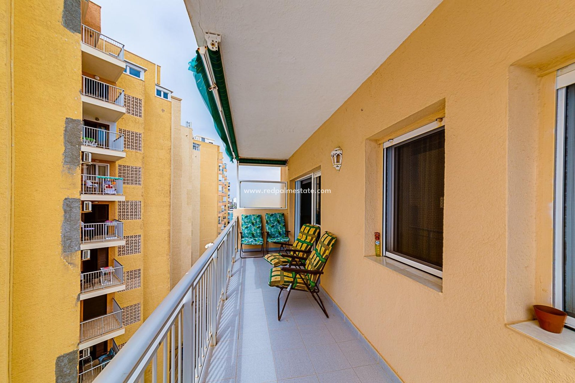 Herverkoop - Appartement -
Torrevieja - Playa del Cura