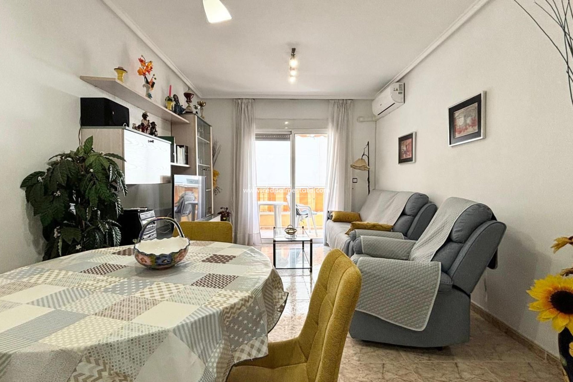 Herverkoop - Appartement -
Torrevieja - Playa del Cura