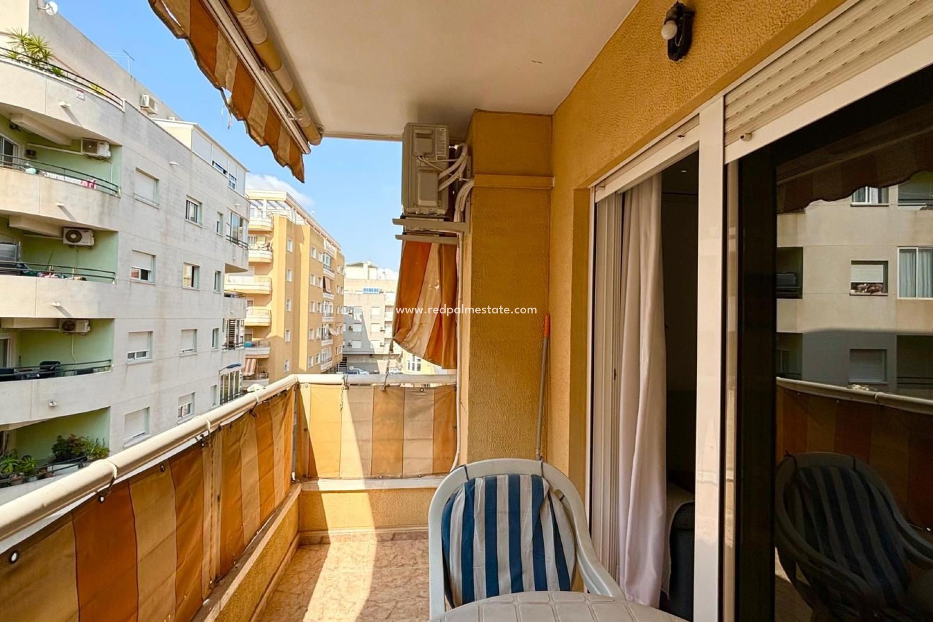 Herverkoop - Appartement -
Torrevieja - Playa del Cura