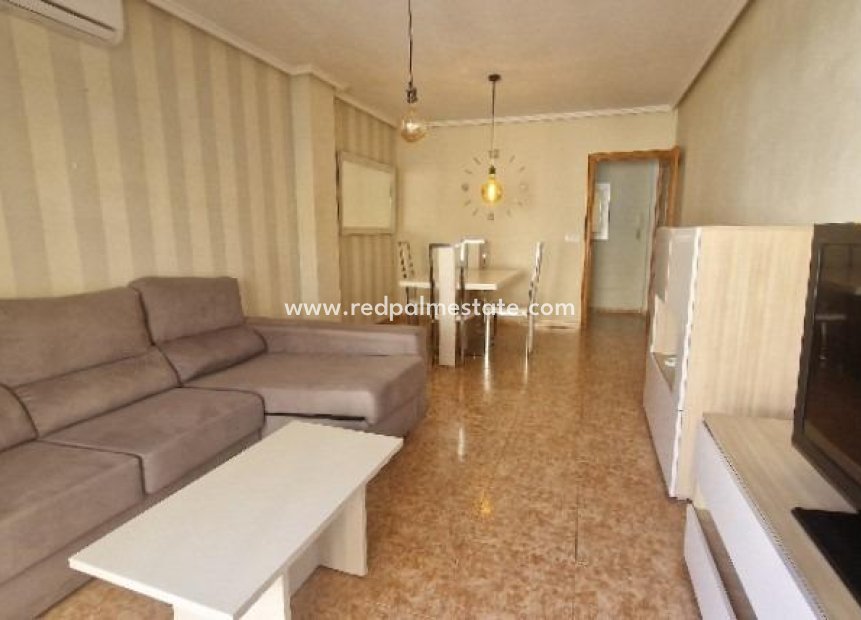 Herverkoop - Appartement -
Torrevieja - Playa del Cura