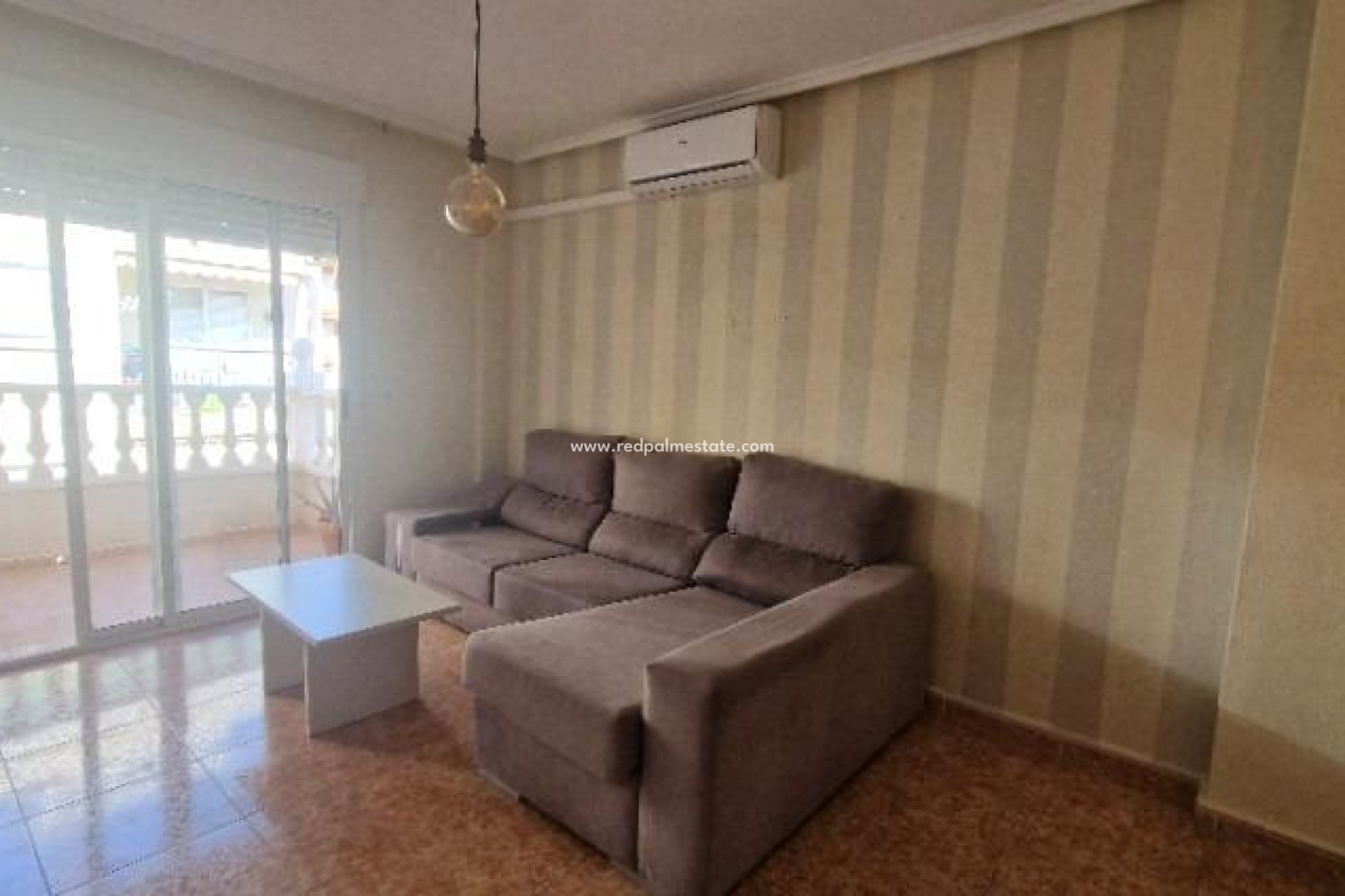 Herverkoop - Appartement -
Torrevieja - Playa del Cura