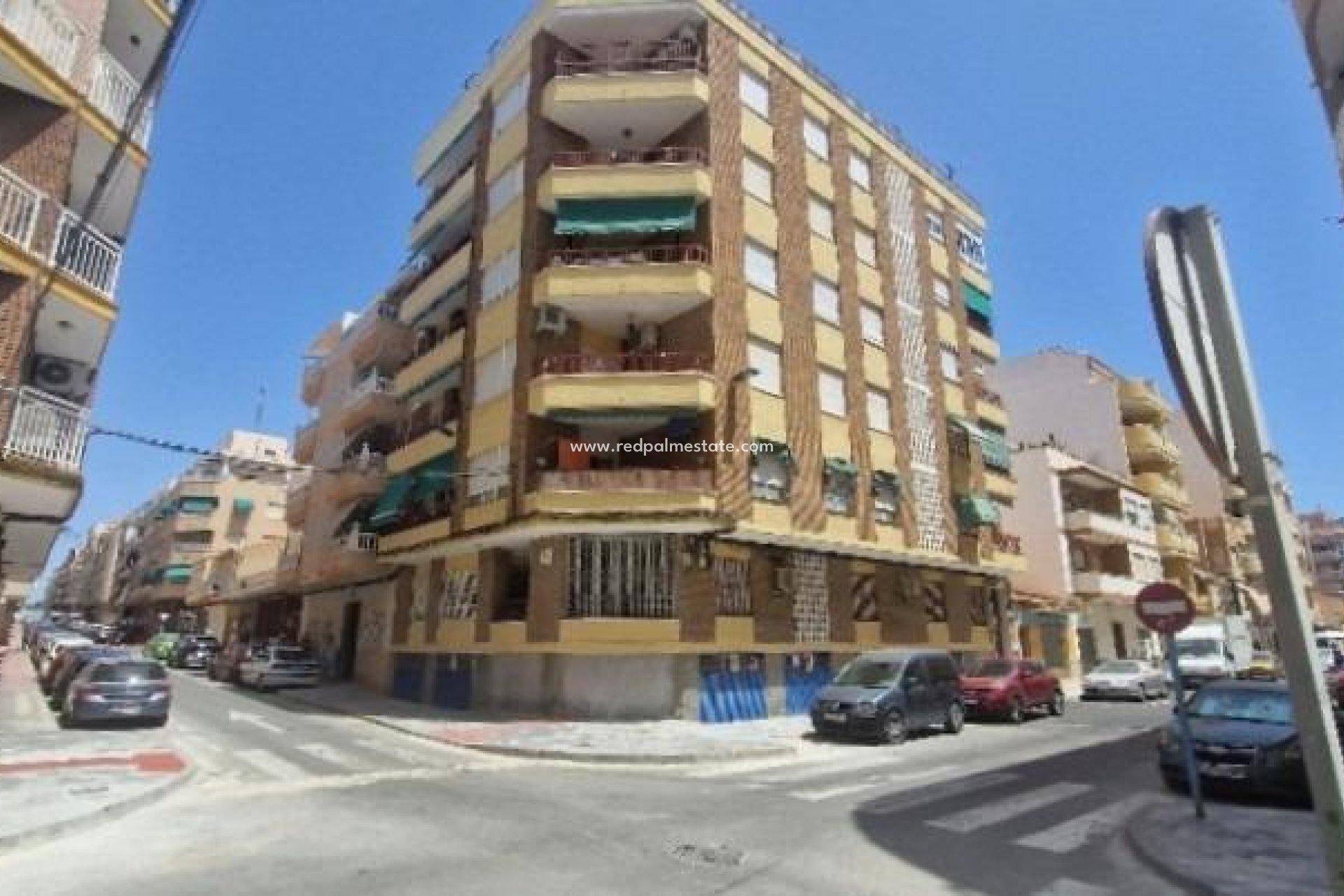 Herverkoop - Appartement -
Torrevieja - Playa del Cura