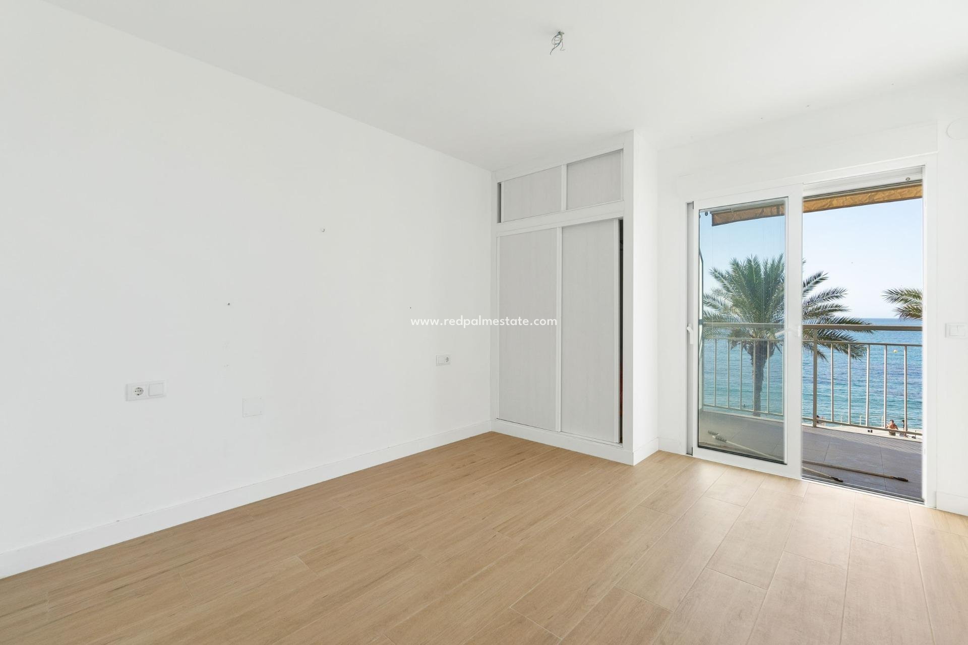 Herverkoop - Appartement -
Torrevieja - Playa del Cura