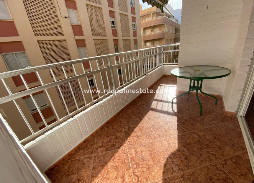 Herverkoop - Appartement -
Torrevieja - Playa del cura