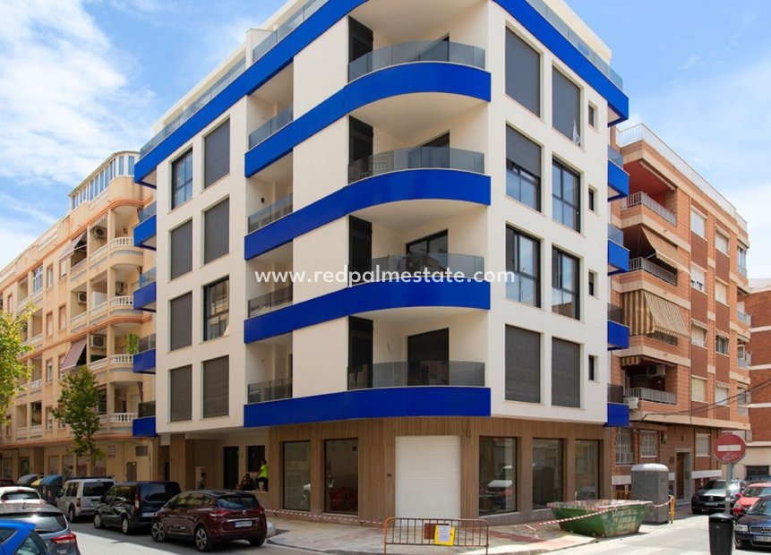 Herverkoop - Appartement -
Torrevieja - Playa del Cura