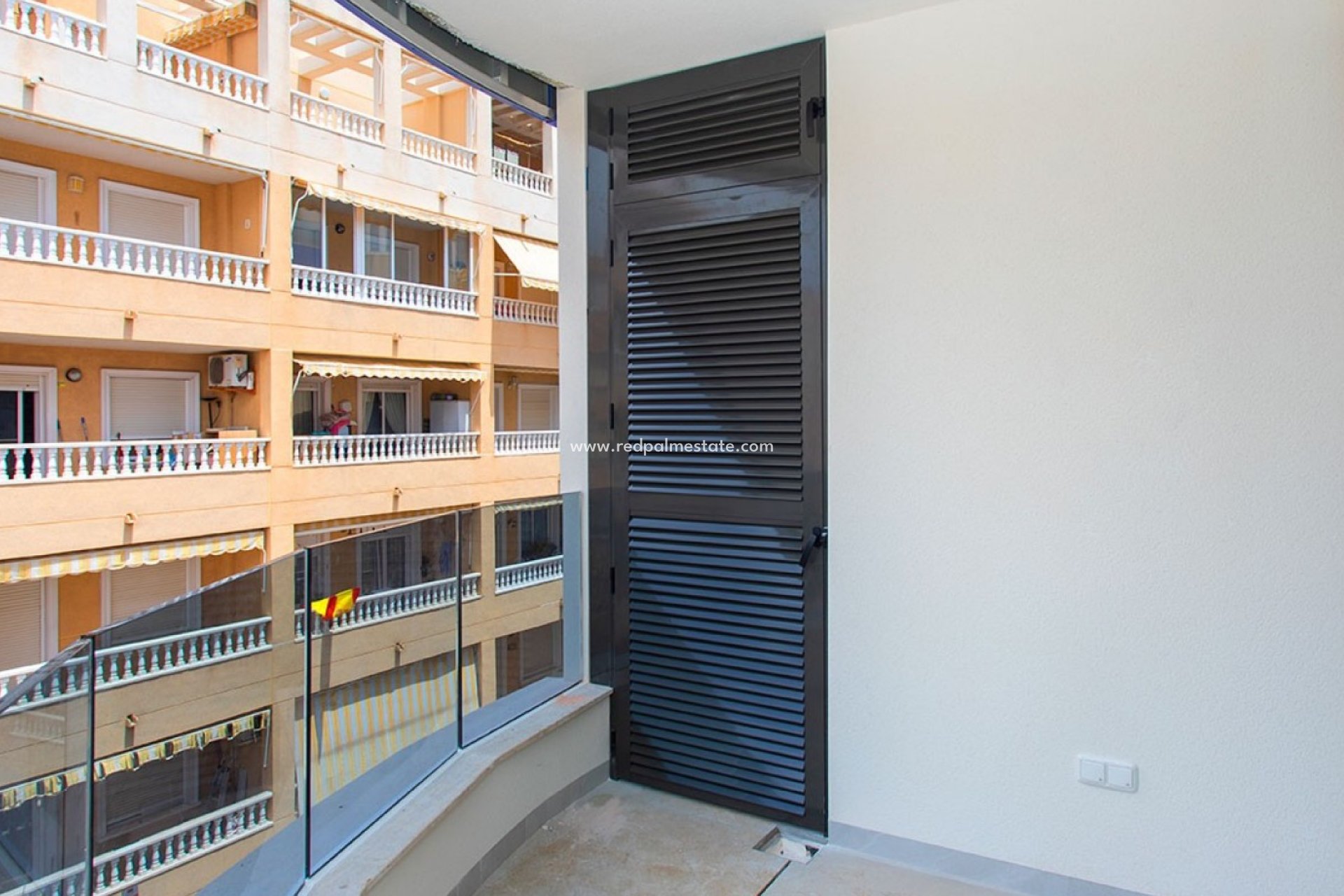 Herverkoop - Appartement -
Torrevieja - Playa del Cura