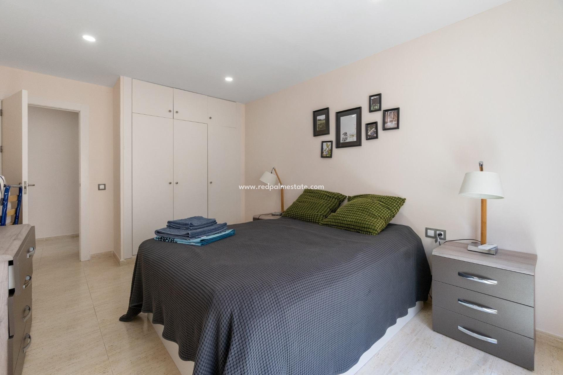 Herverkoop - Appartement -
Torrevieja - Playa del Cura