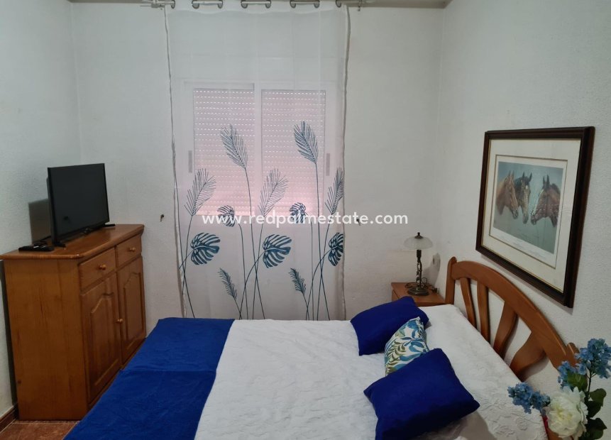 Herverkoop - Appartement -
Torrevieja - Playa del cura