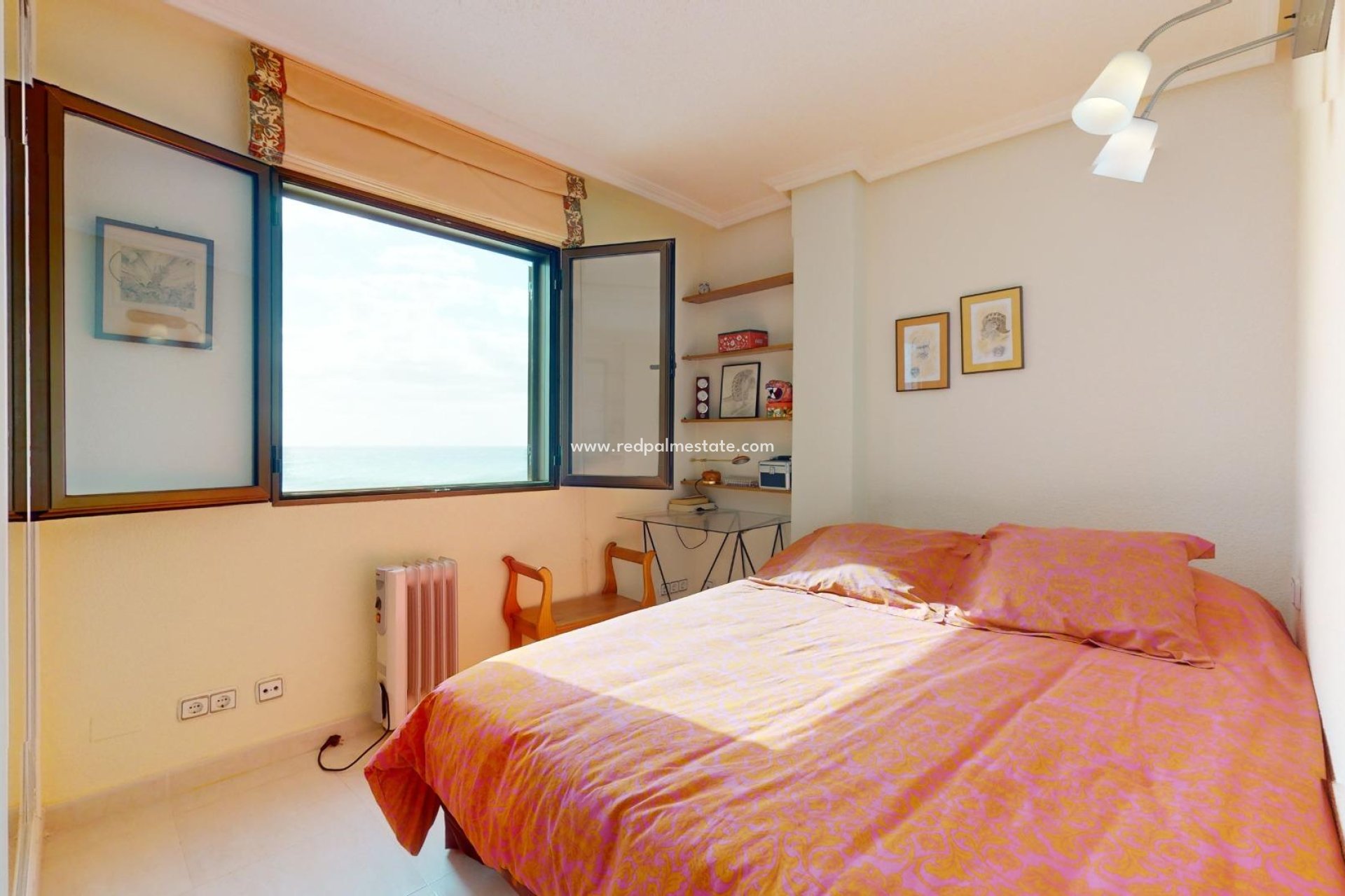 Herverkoop - Appartement -
Torrevieja - Playa del Cura