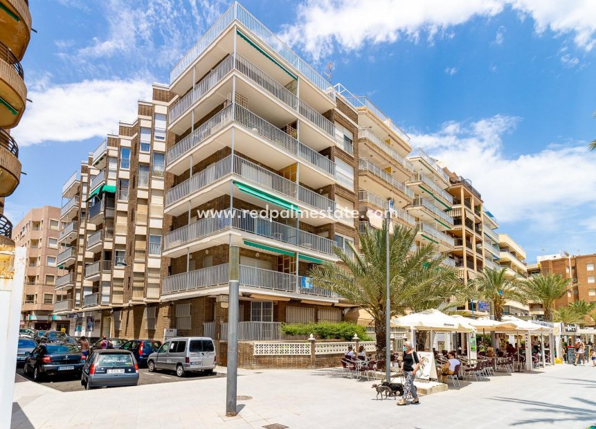 Herverkoop - Appartement -
Torrevieja - Playa del Cura