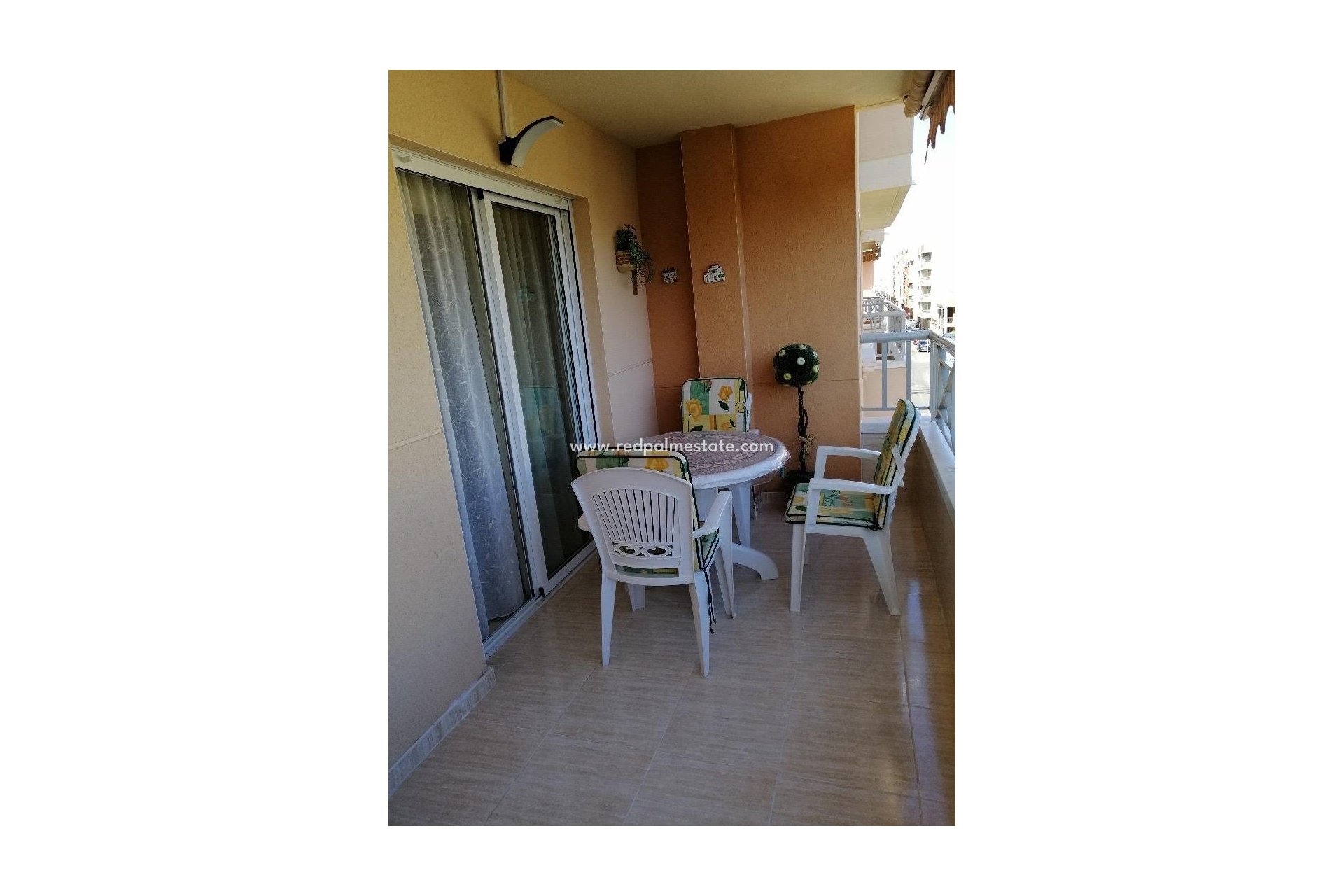 Herverkoop - Appartement -
Torrevieja - Playa del Cura