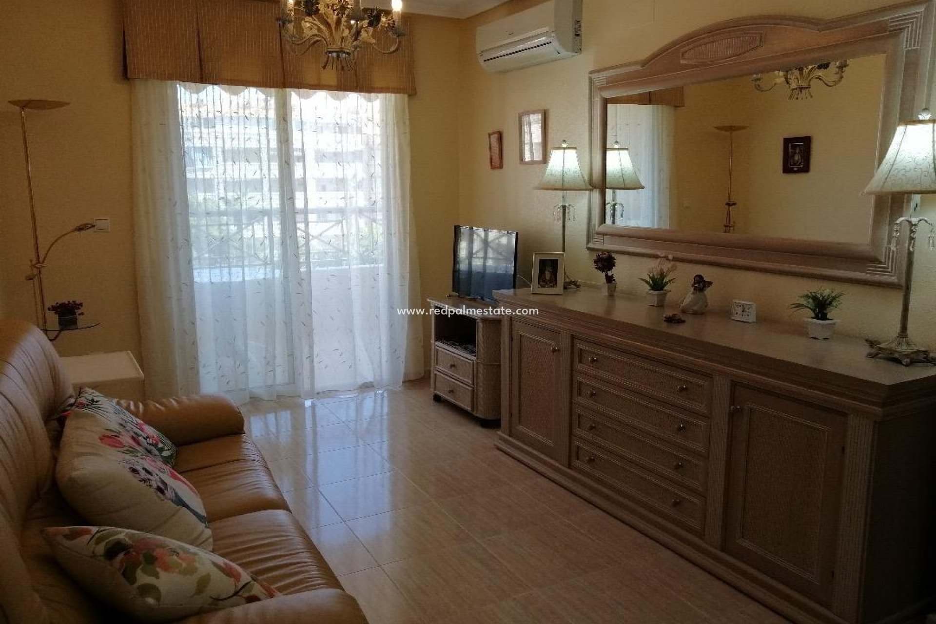 Herverkoop - Appartement -
Torrevieja - Playa del Cura