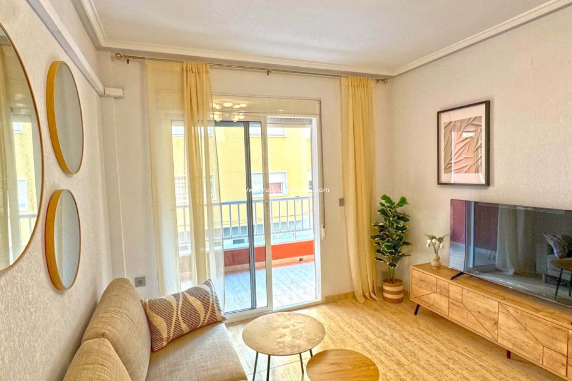 Herverkoop - Appartement -
Torrevieja - Playa del Cura