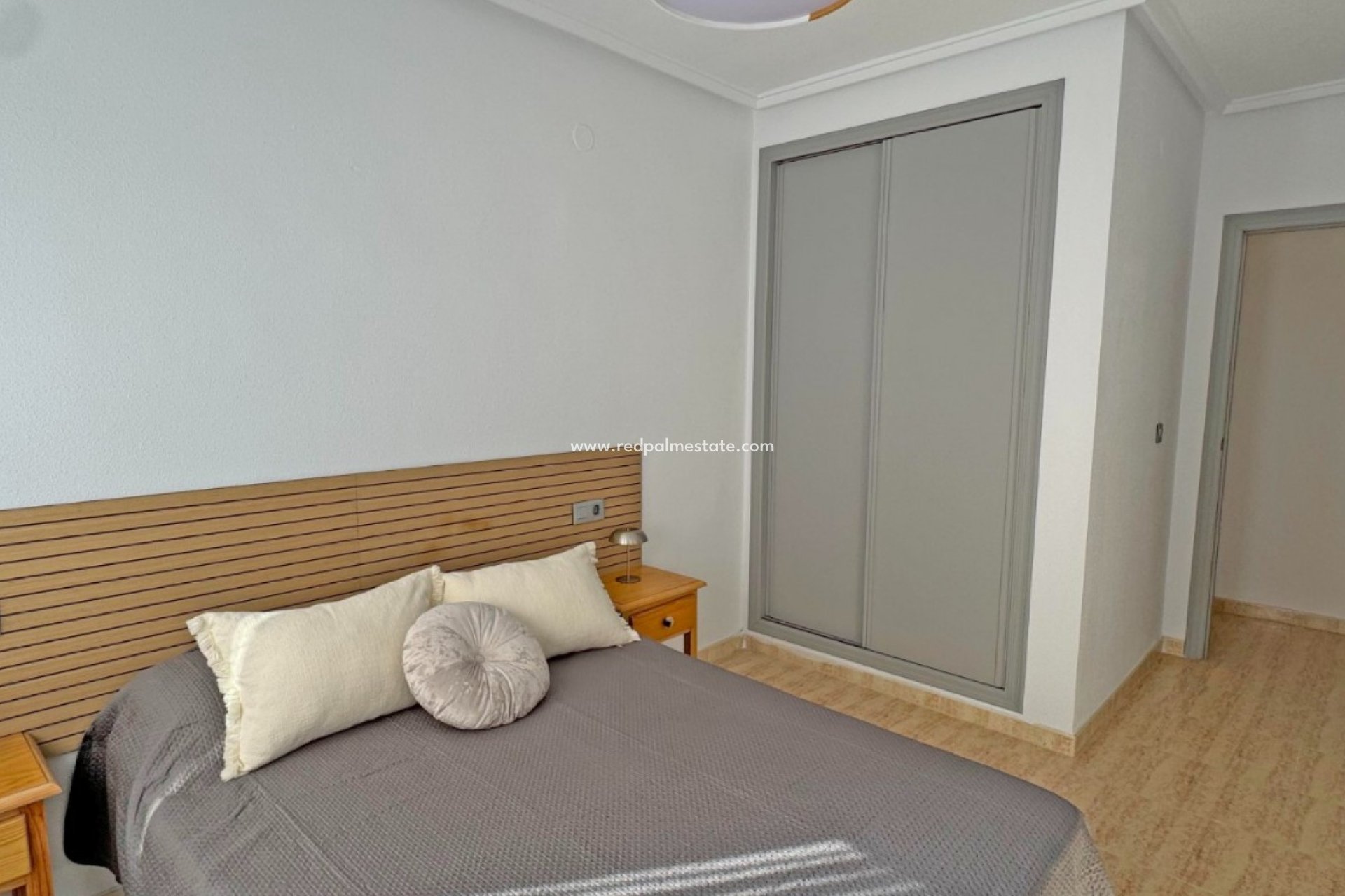 Herverkoop - Appartement -
Torrevieja - Playa del Cura