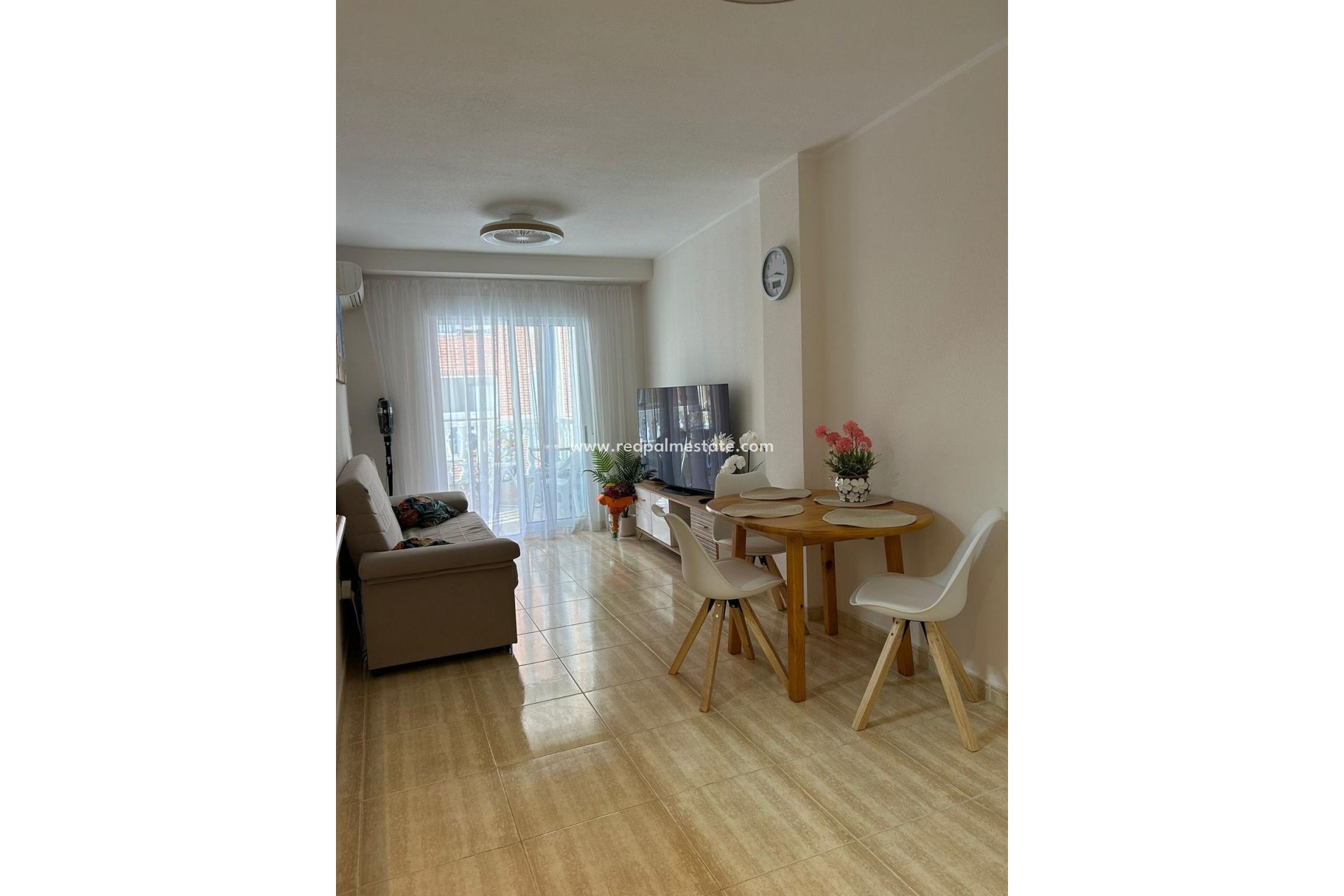 Herverkoop - Appartement -
Torrevieja - Playa del Cura