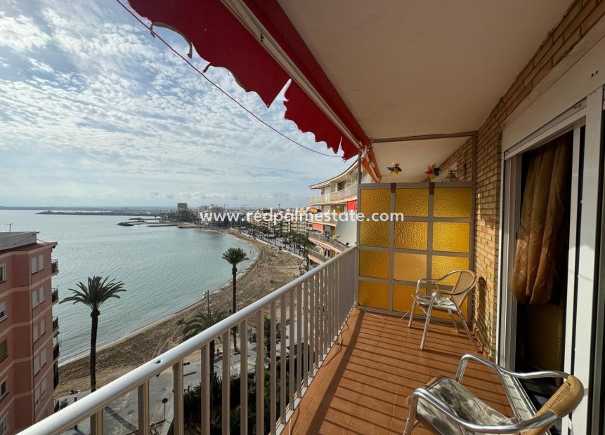 Herverkoop - Appartement -
Torrevieja - Playa del Cura