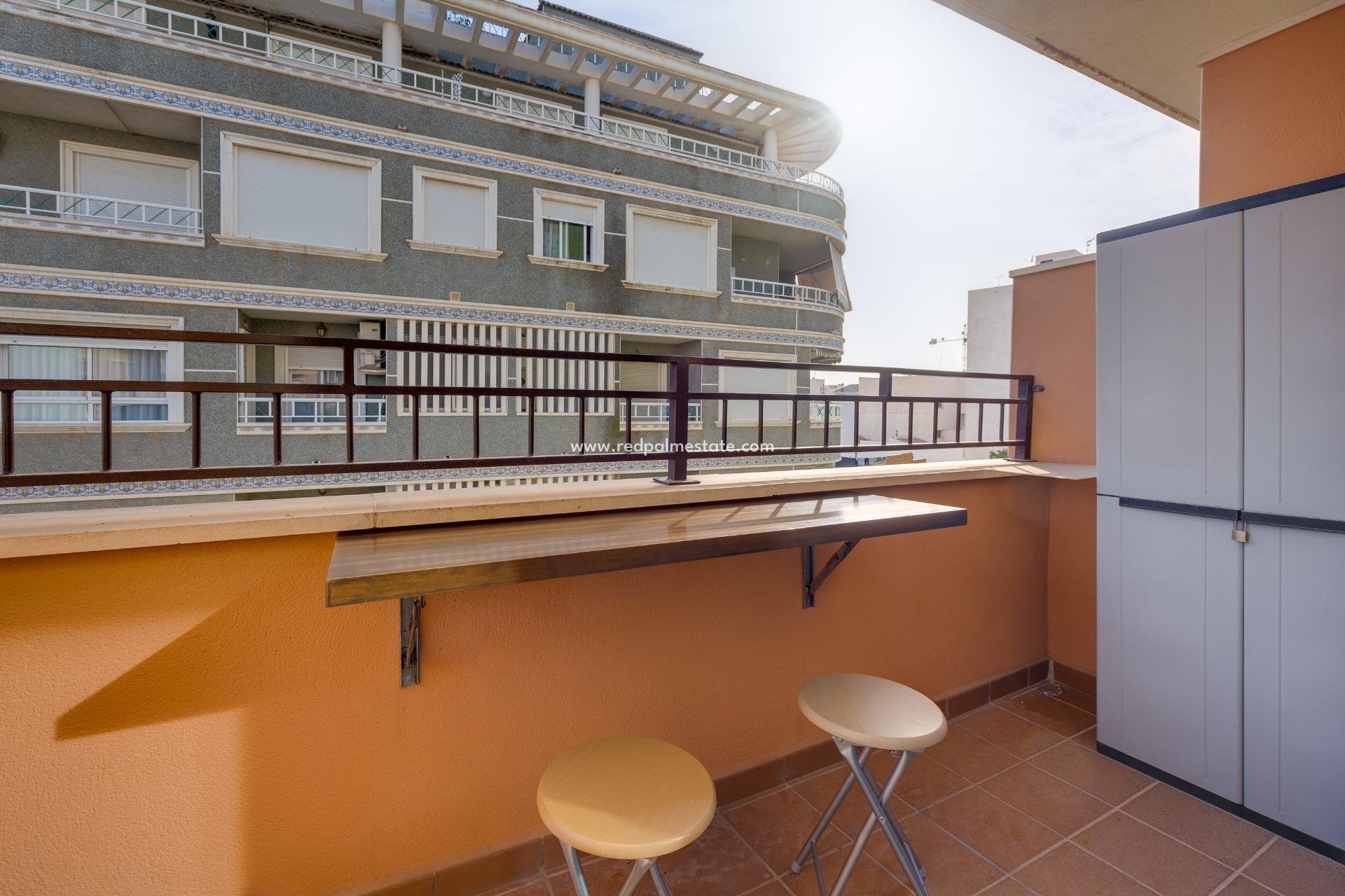 Herverkoop - Appartement -
Torrevieja - Playa del Cura