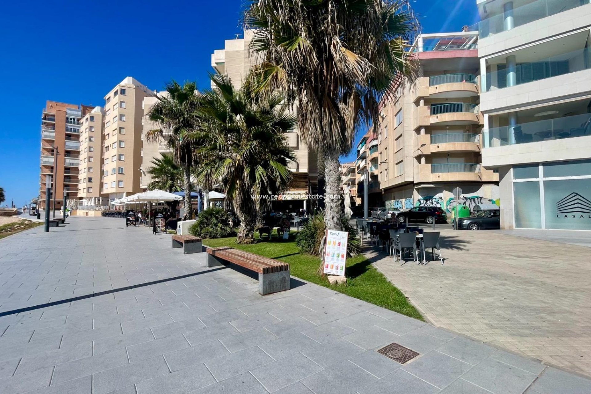 Herverkoop - Appartement -
Torrevieja - Playa del Cura