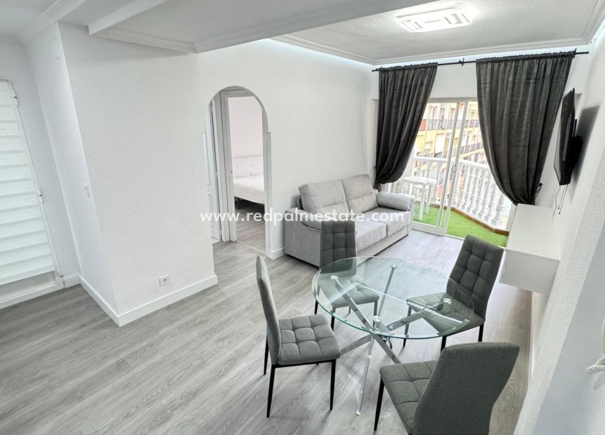 Herverkoop - Appartement -
Torrevieja - Playa del cura