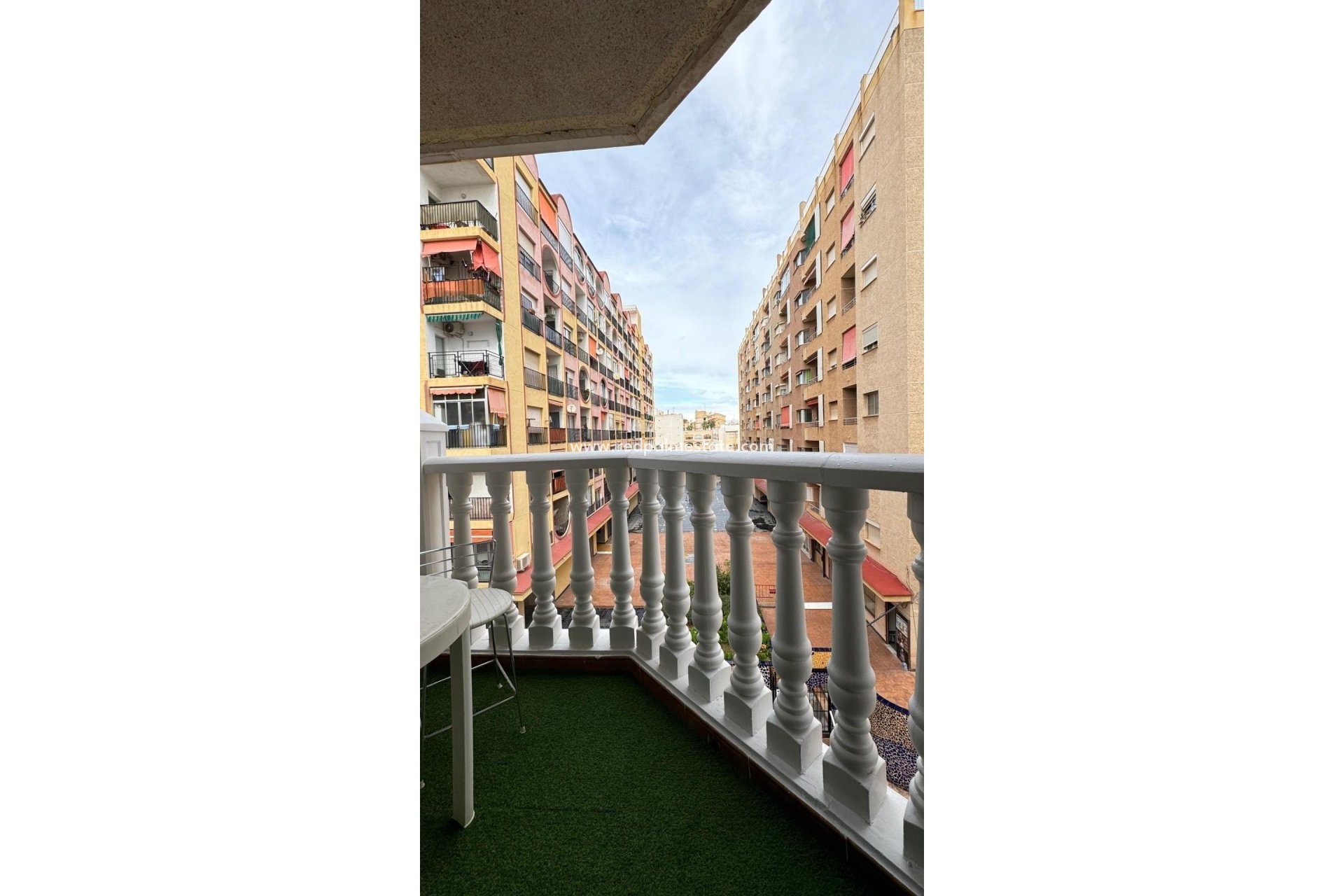 Herverkoop - Appartement -
Torrevieja - Playa del cura