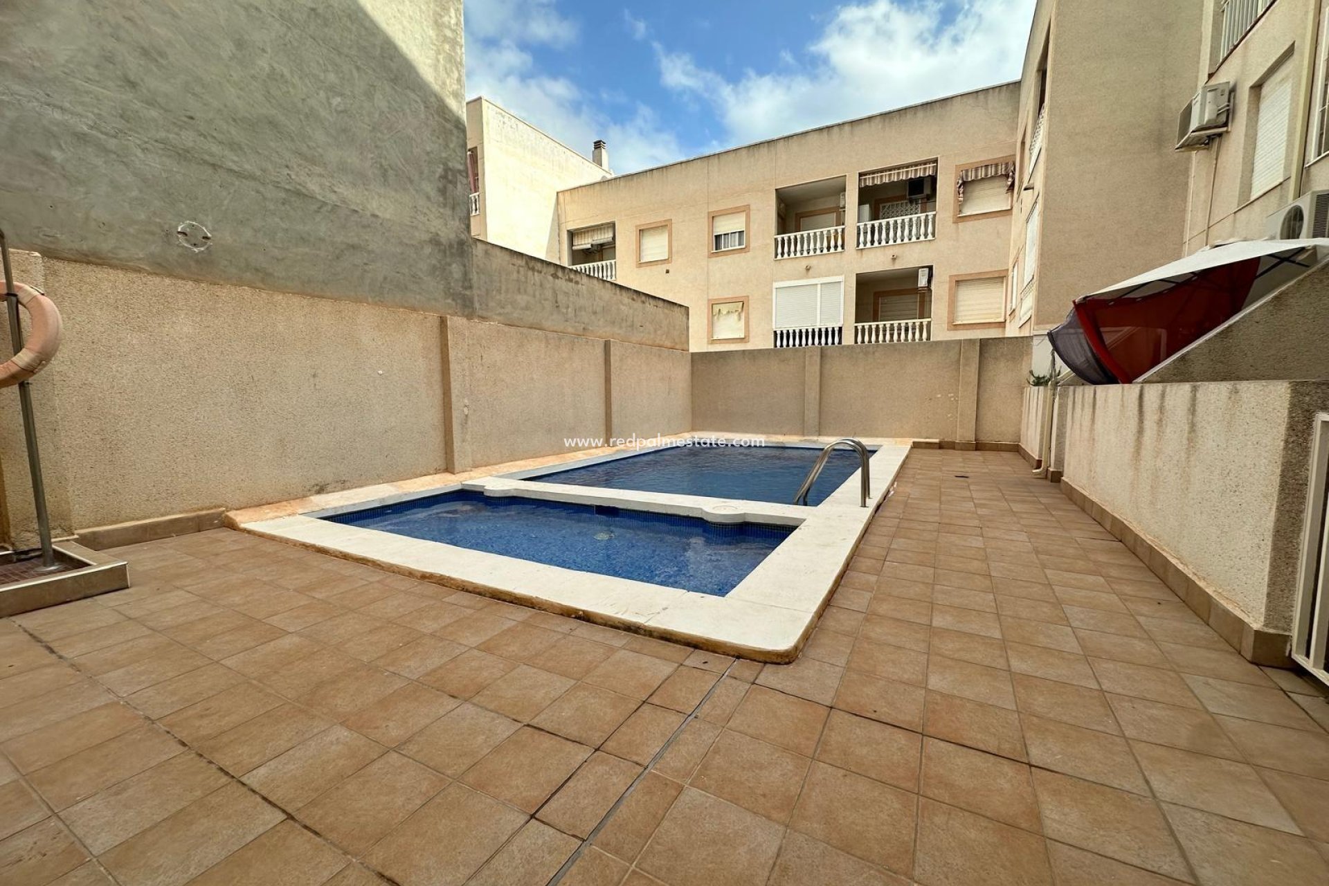 Herverkoop - Appartement -
Torrevieja - Playa del Cura