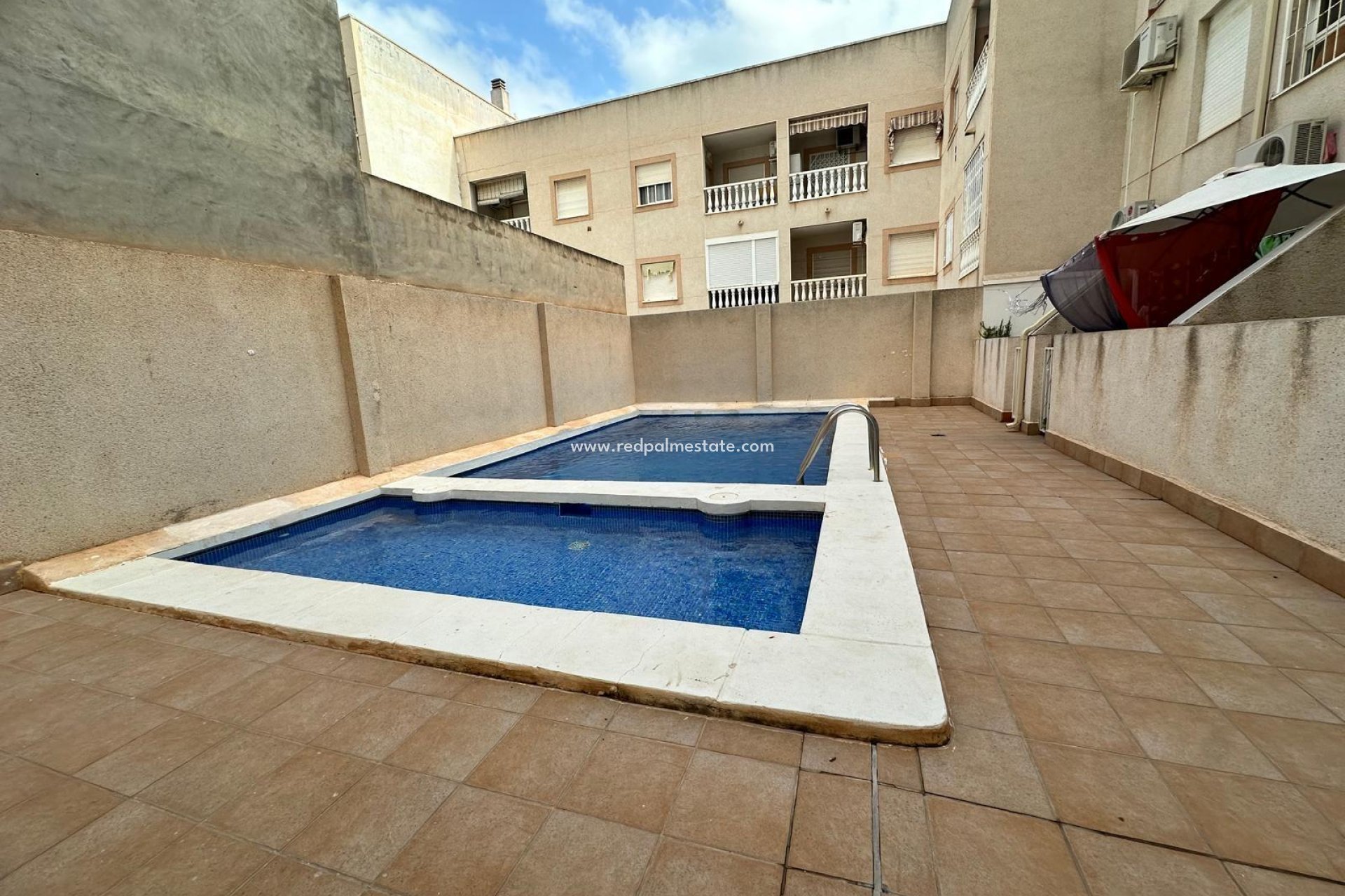 Herverkoop - Appartement -
Torrevieja - Playa del Cura