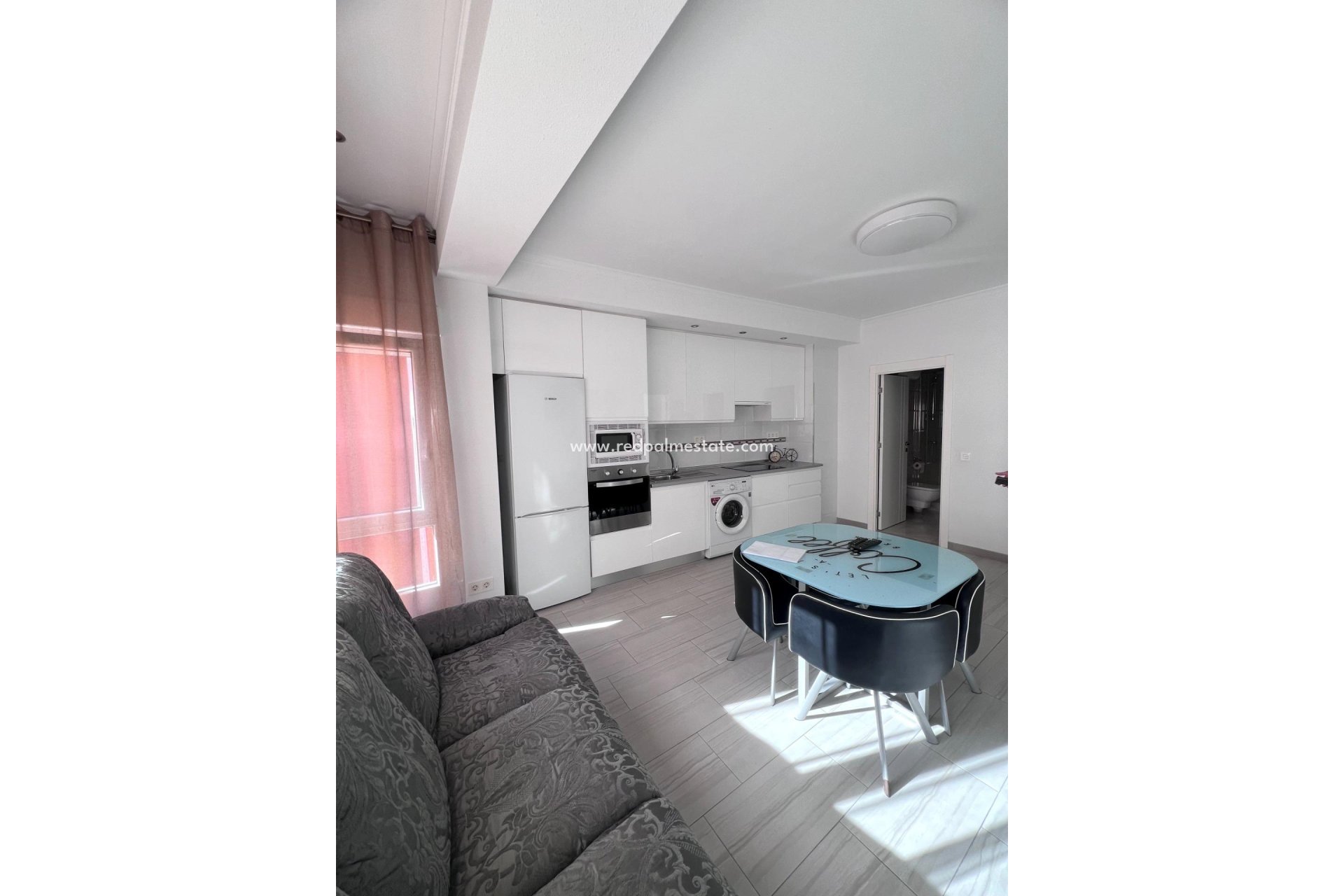 Herverkoop - Appartement -
Torrevieja - Playa del Cura