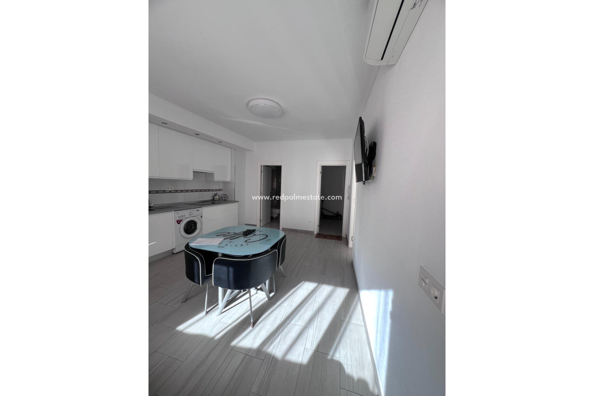 Herverkoop - Appartement -
Torrevieja - Playa del Cura