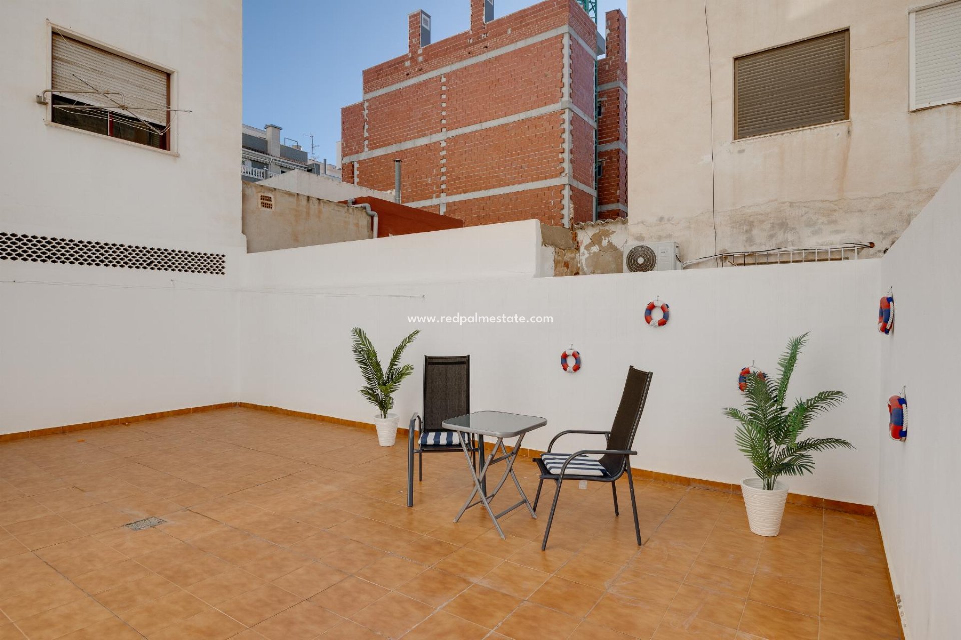 Herverkoop - Appartement -
Torrevieja - Playa del Cura