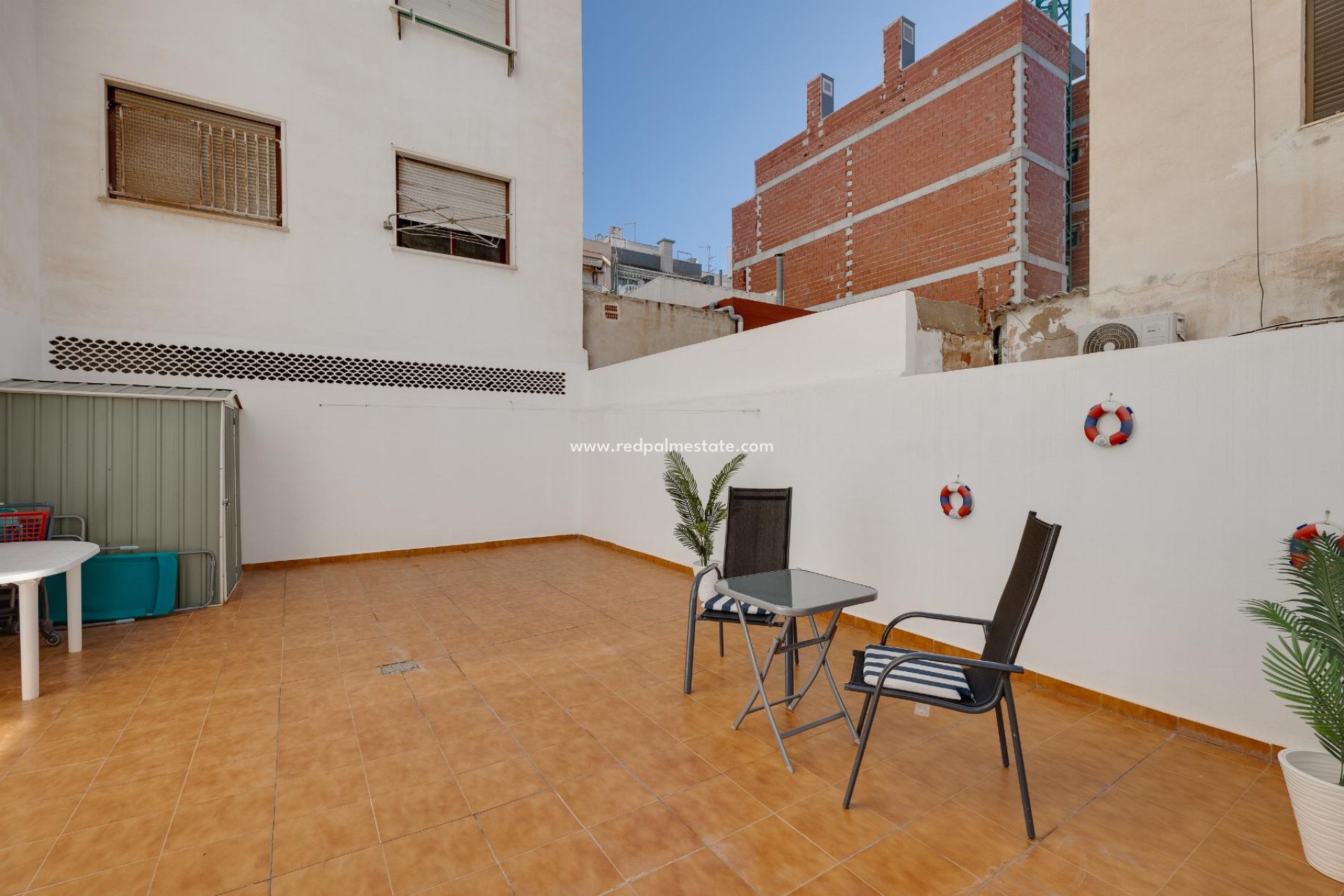 Herverkoop - Appartement -
Torrevieja - Playa del Cura