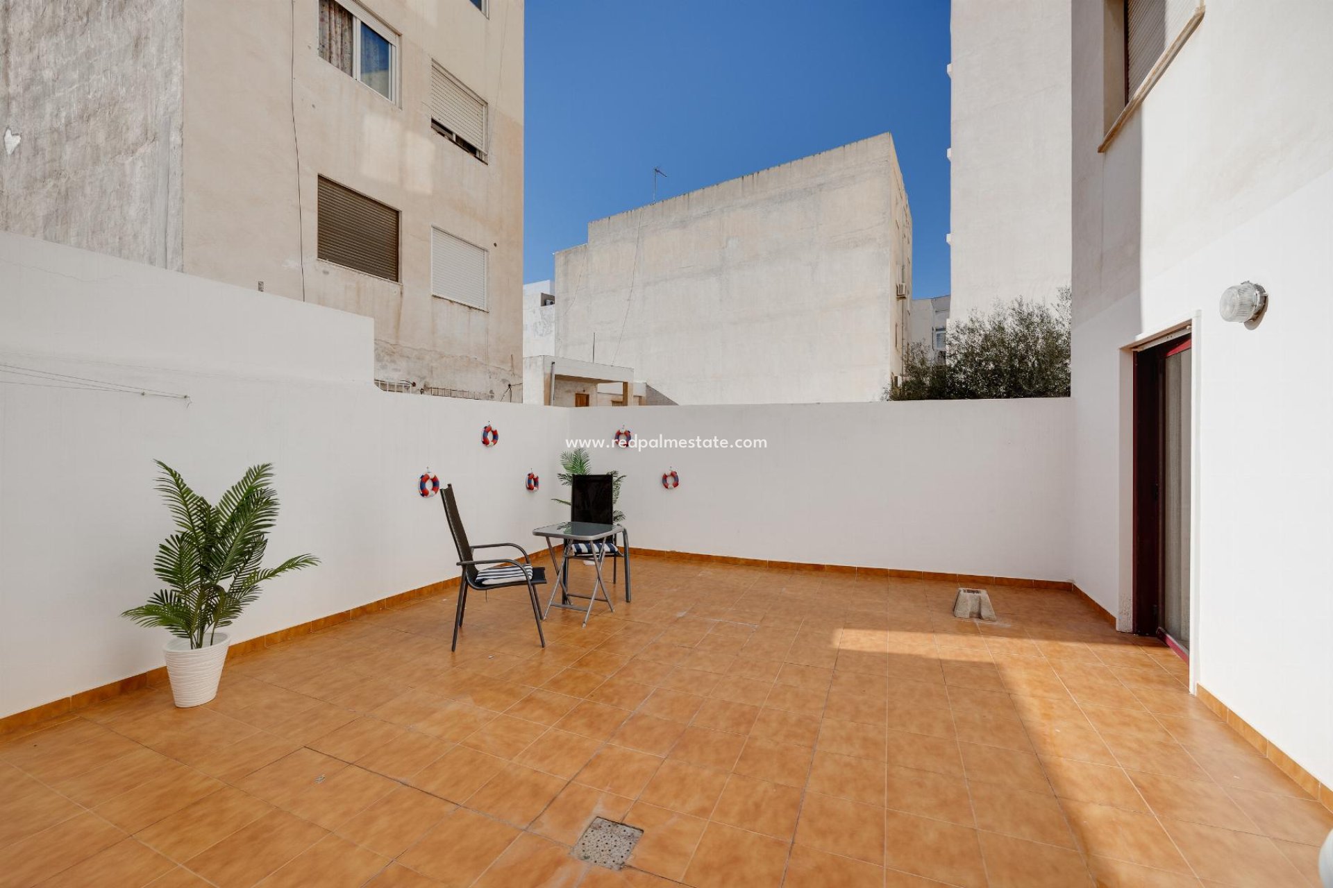 Herverkoop - Appartement -
Torrevieja - Playa del Cura