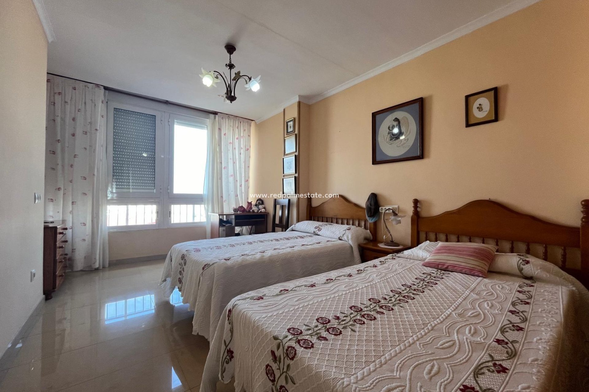 Herverkoop - Appartement -
Torrevieja - Playa del Cura