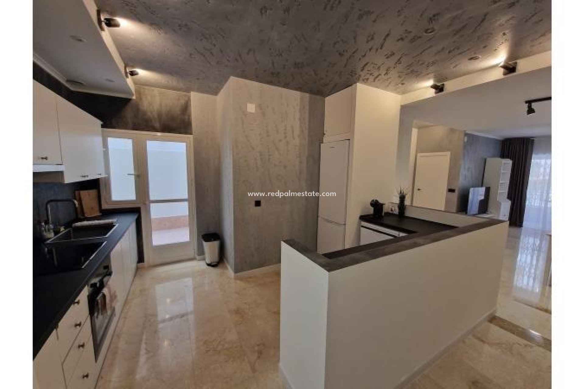 Herverkoop - Appartement -
Torrevieja - Playa del cura