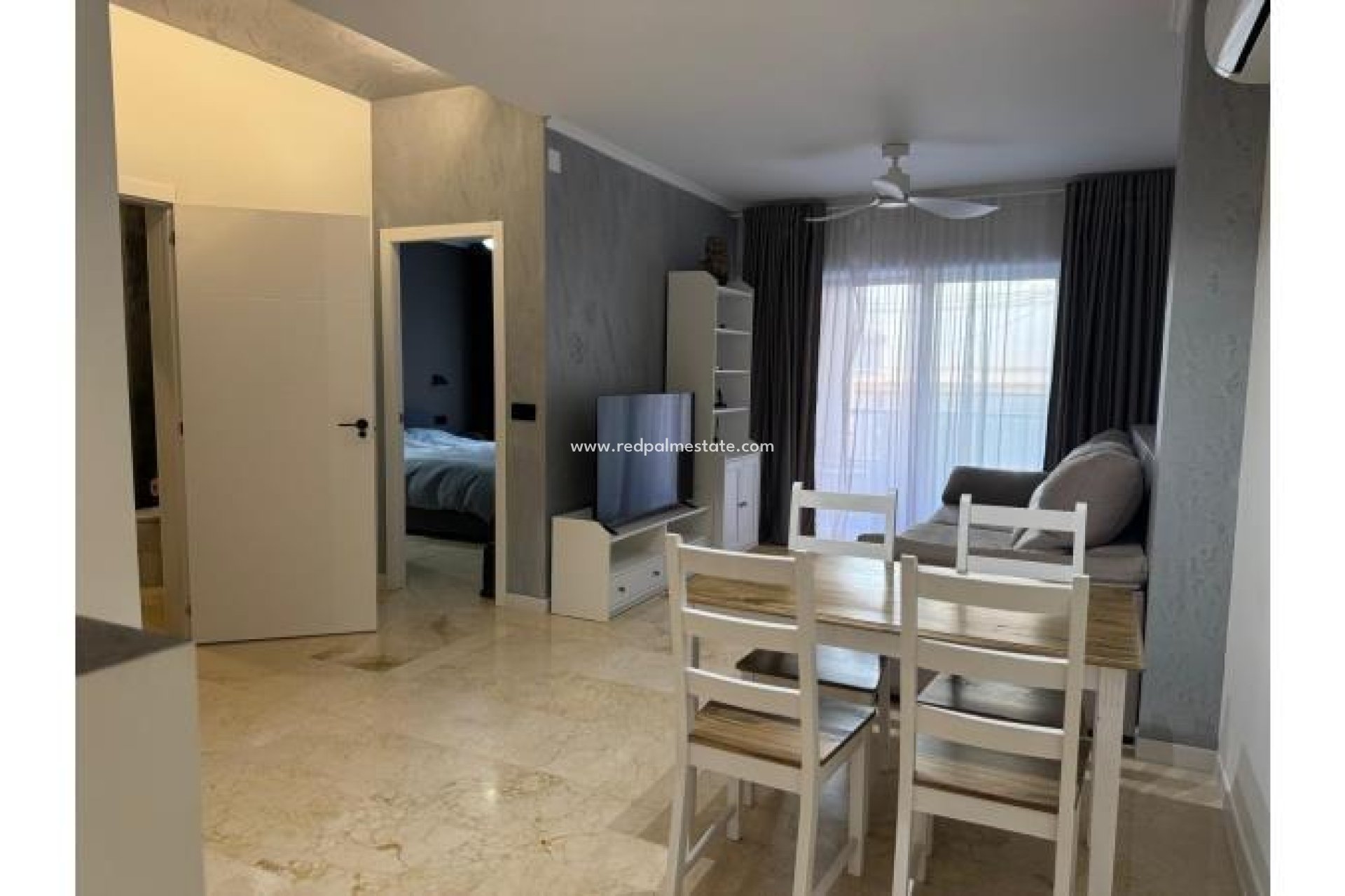 Herverkoop - Appartement -
Torrevieja - Playa del cura