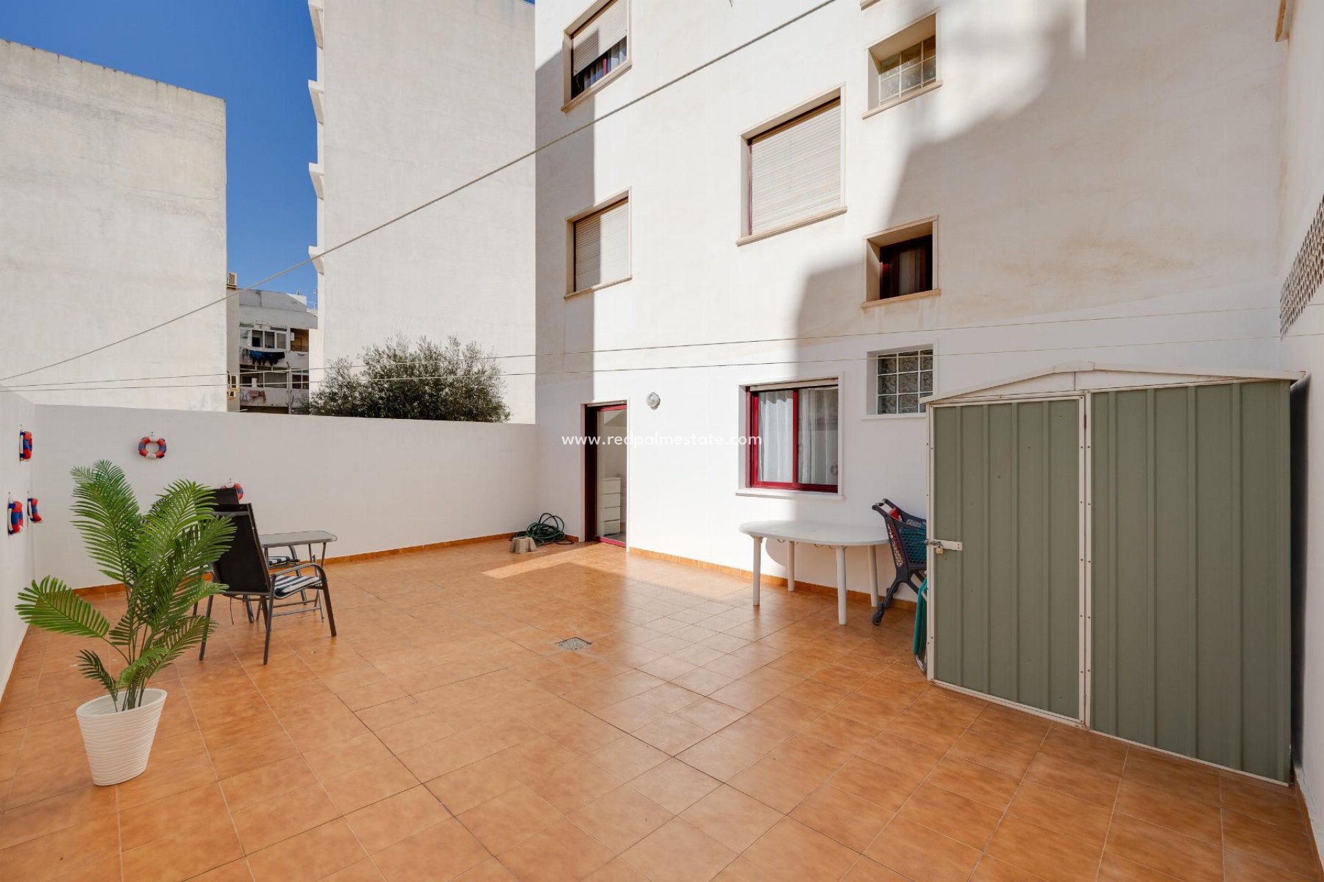 Herverkoop - Appartement -
Torrevieja - Playa del Cura