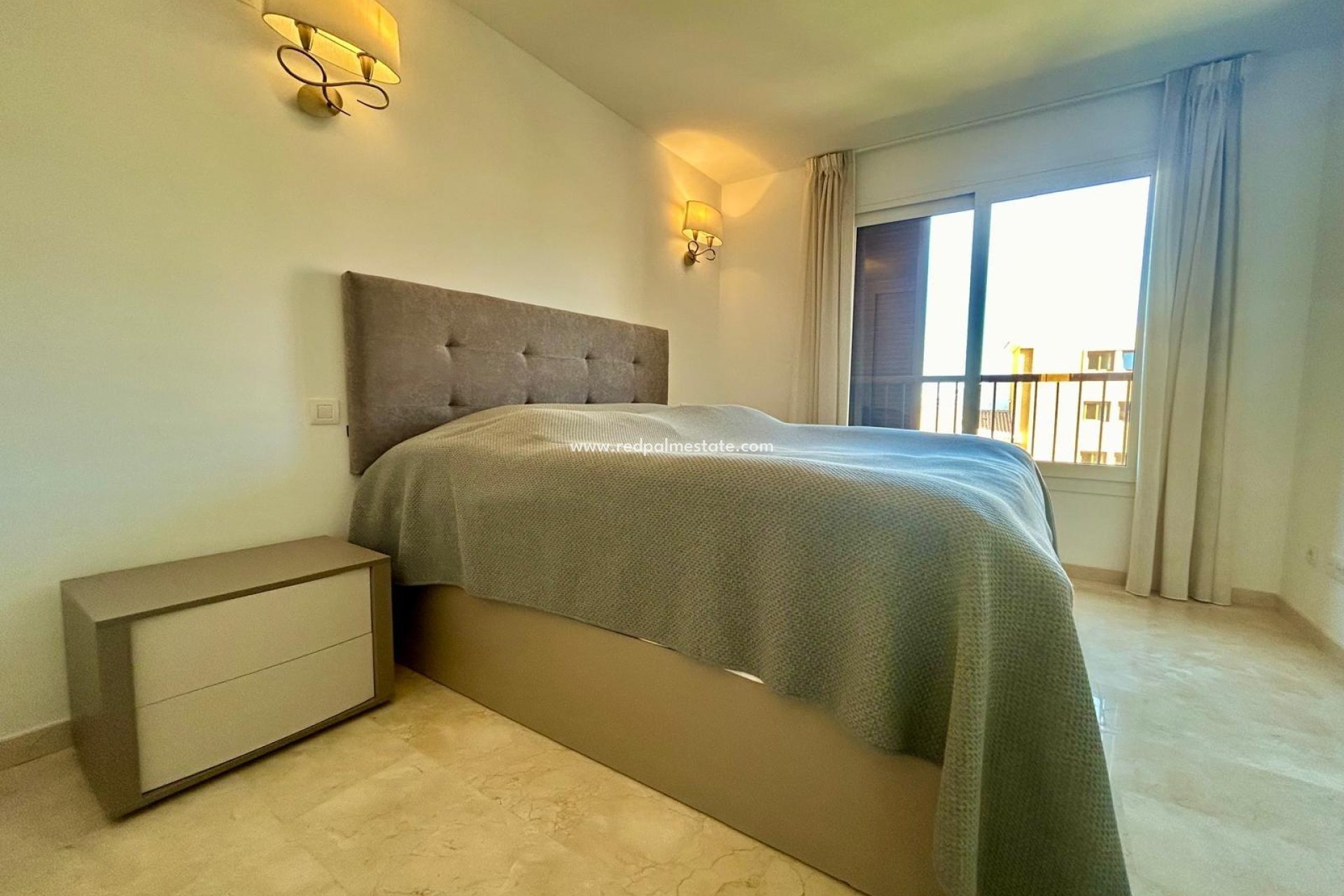 Herverkoop - Appartement -
Torrevieja - Punta Prima