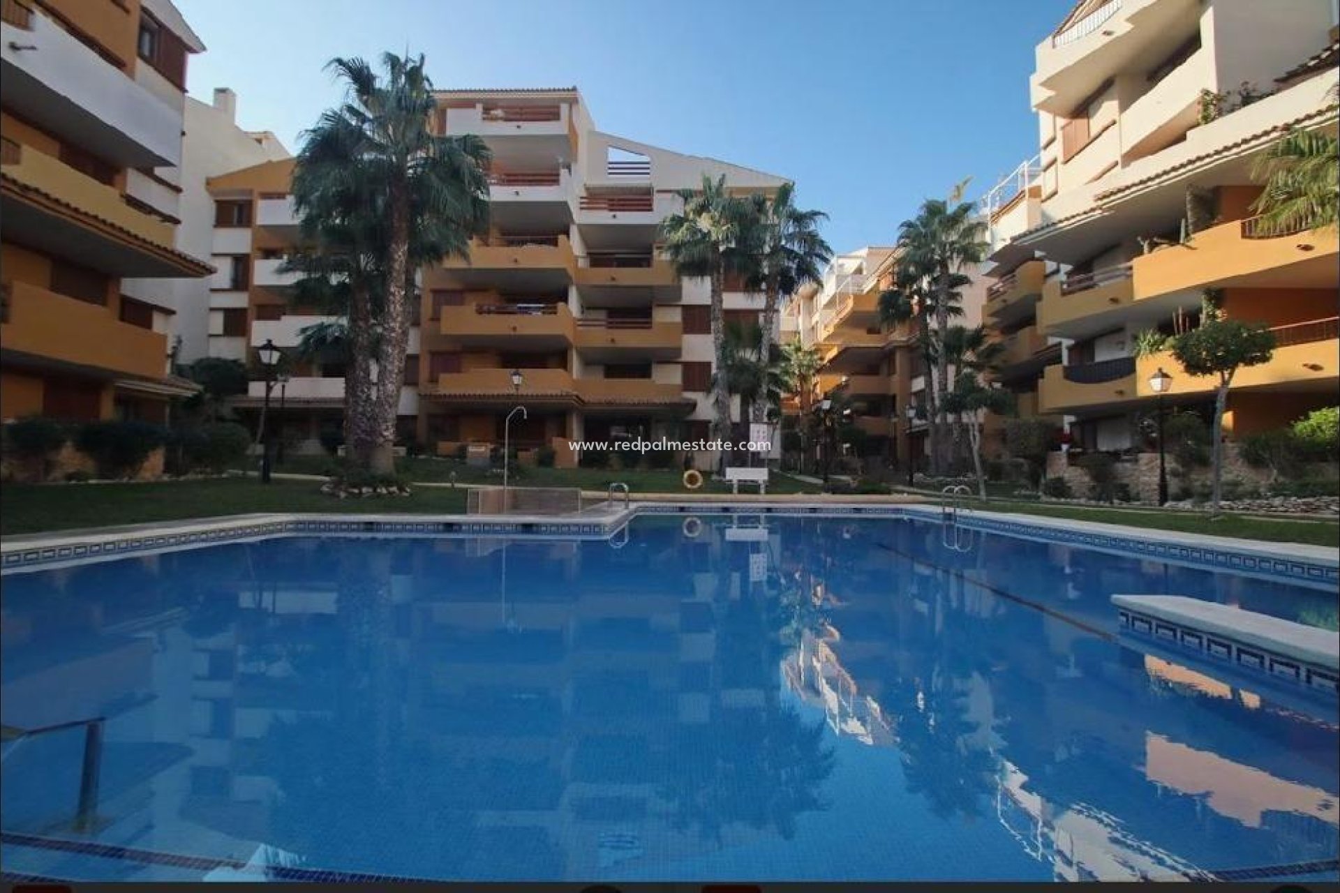 Herverkoop - Appartement -
Torrevieja - Punta prima