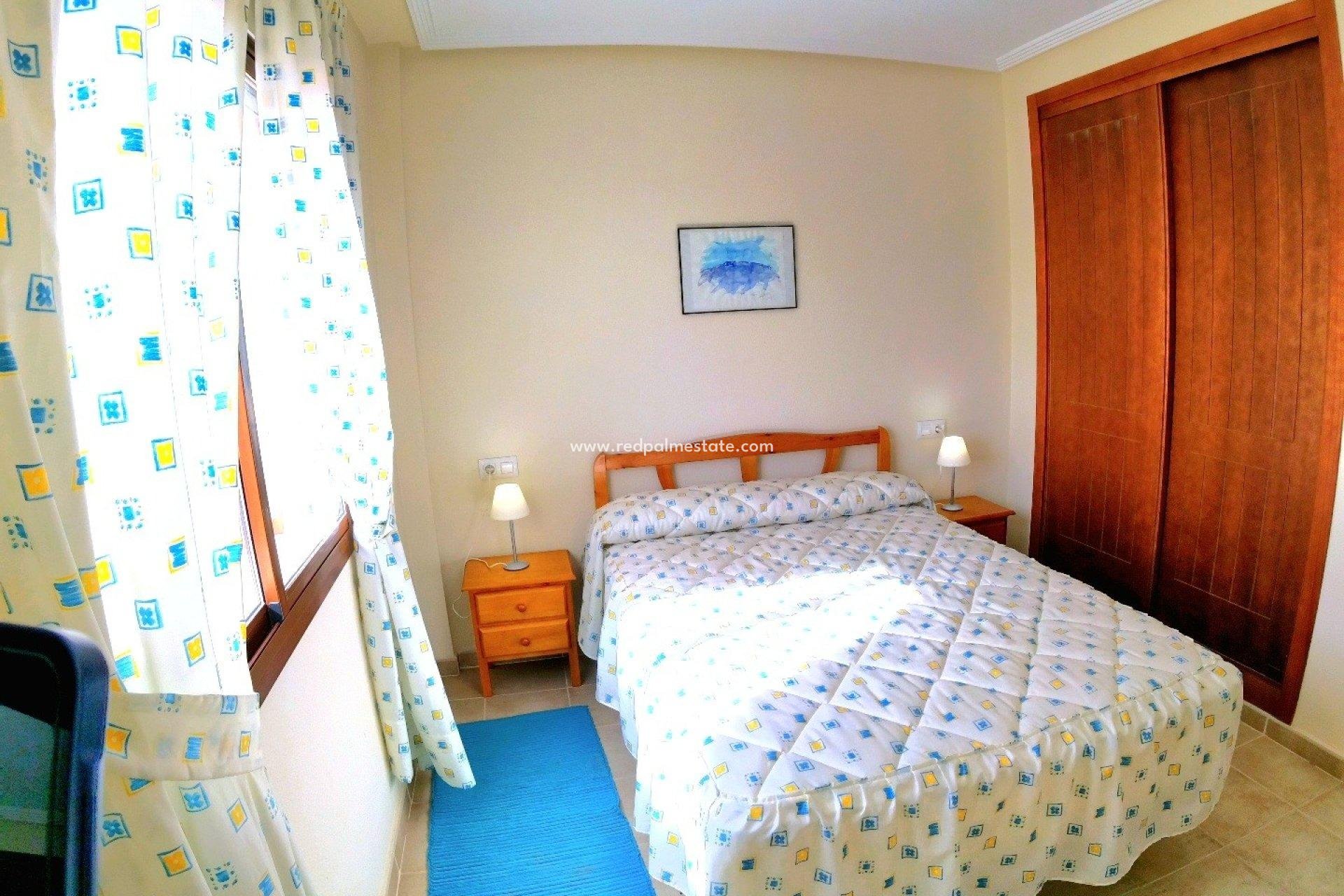 Herverkoop - Appartement -
Torrevieja - Torrejón